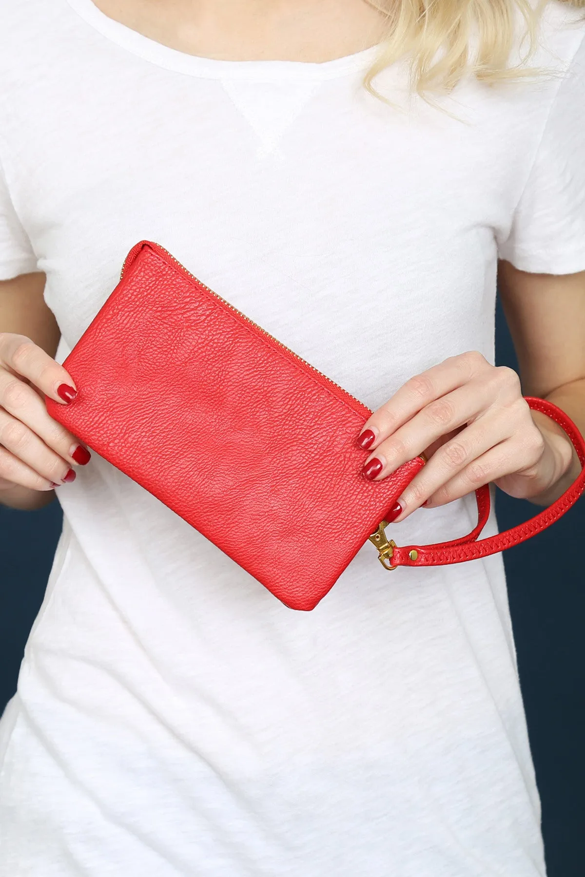 005 - LEATHER WALLET WITH DETACHABLE WRISTLET
