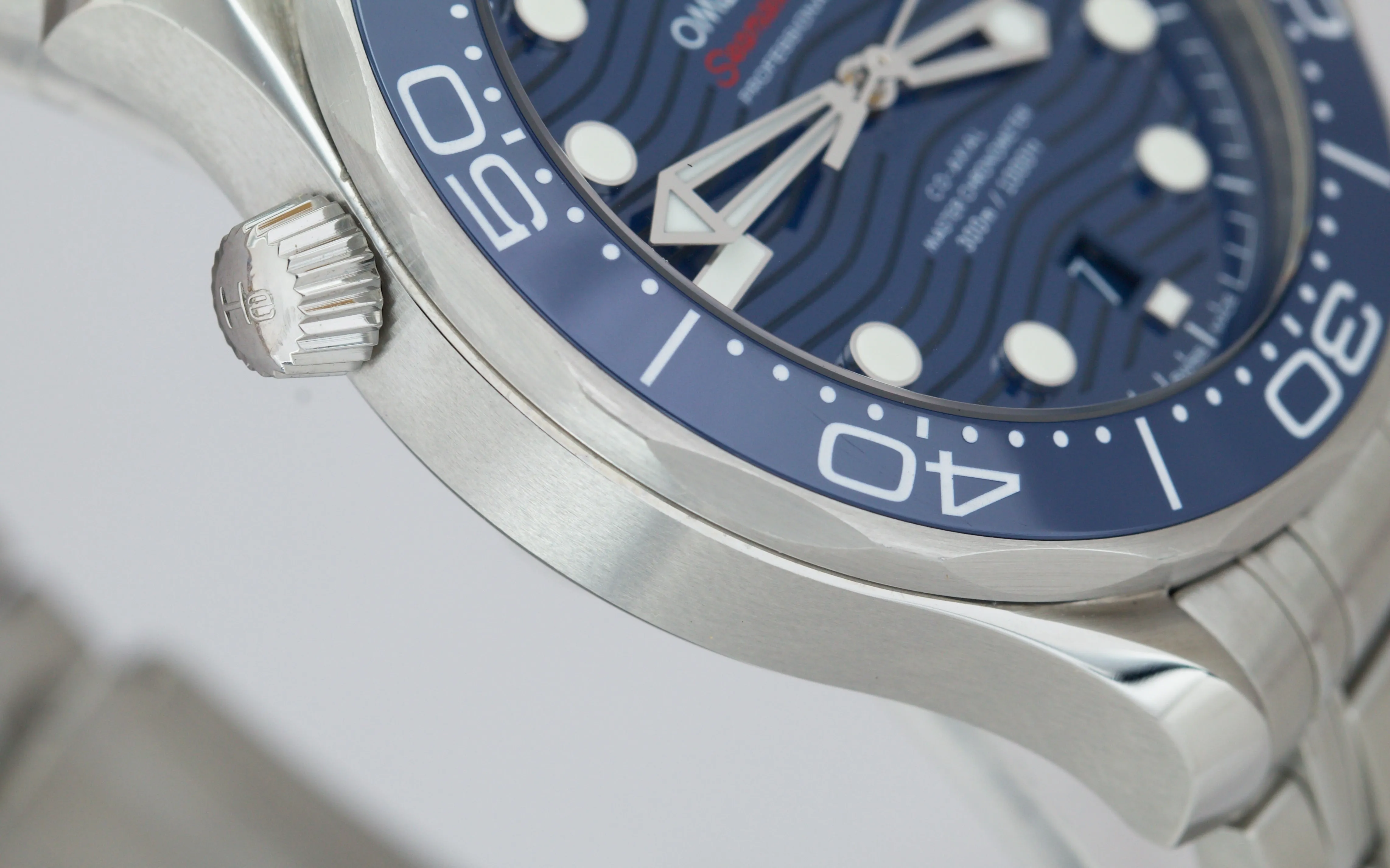 2019 MINT Omega Seamaster Diver 300M 42mm Blue Wave Watch 210.30.42.20.03.001