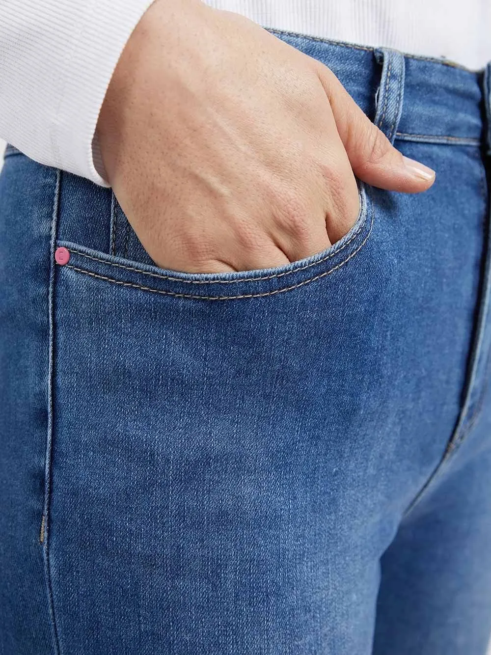 Ada Straight Leg Jean