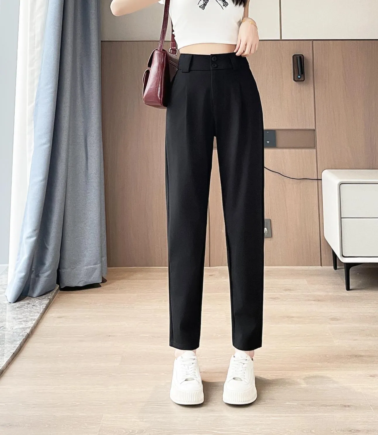 Ankle Cut Solid Women's Straight-leg Pants for a Chic Look