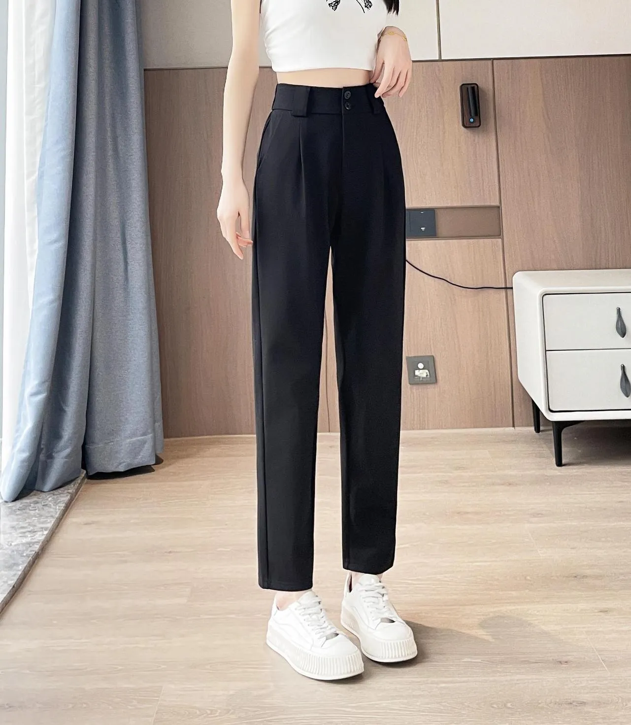 Ankle Cut Solid Women's Straight-leg Pants for a Chic Look
