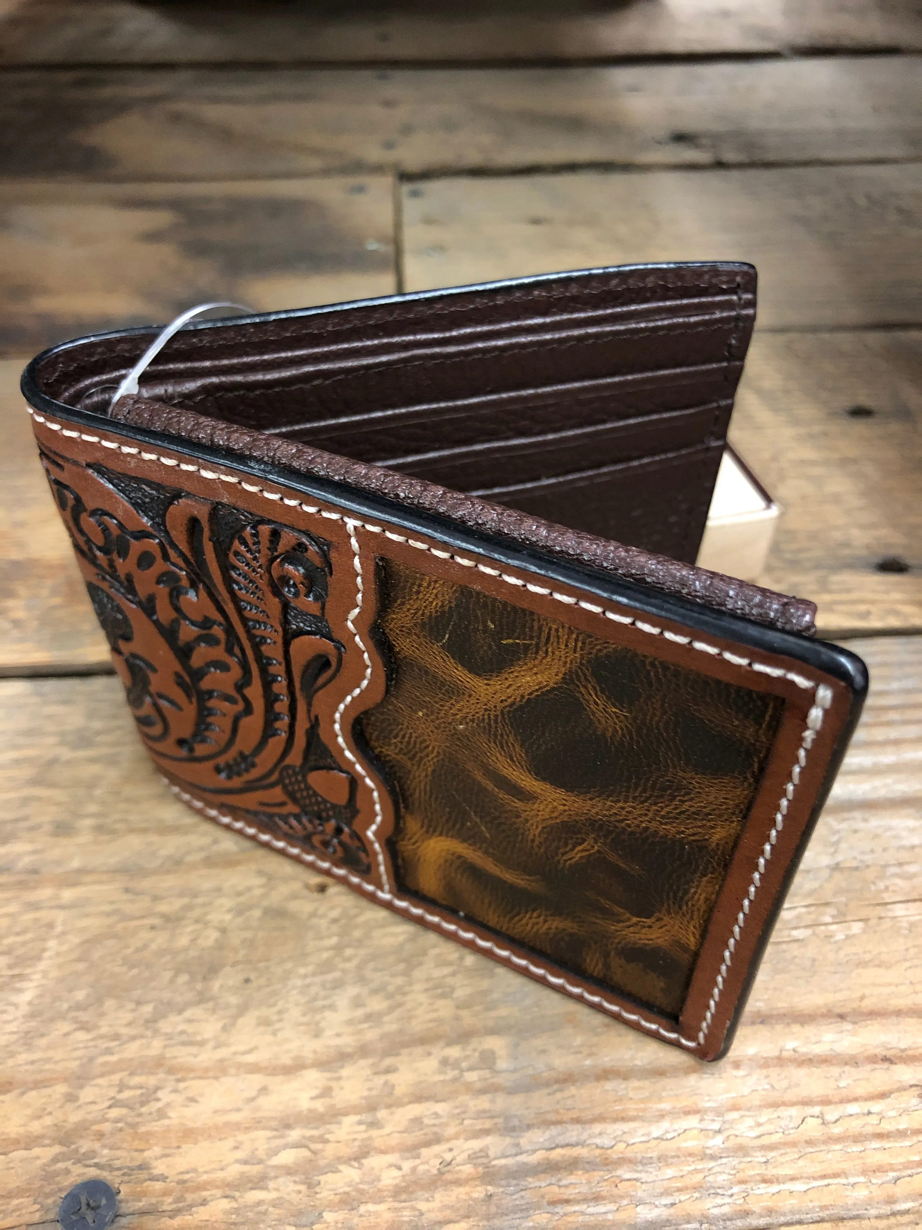 BGD250001802 Wallet 3D Bi-Fold Acorn Tooled