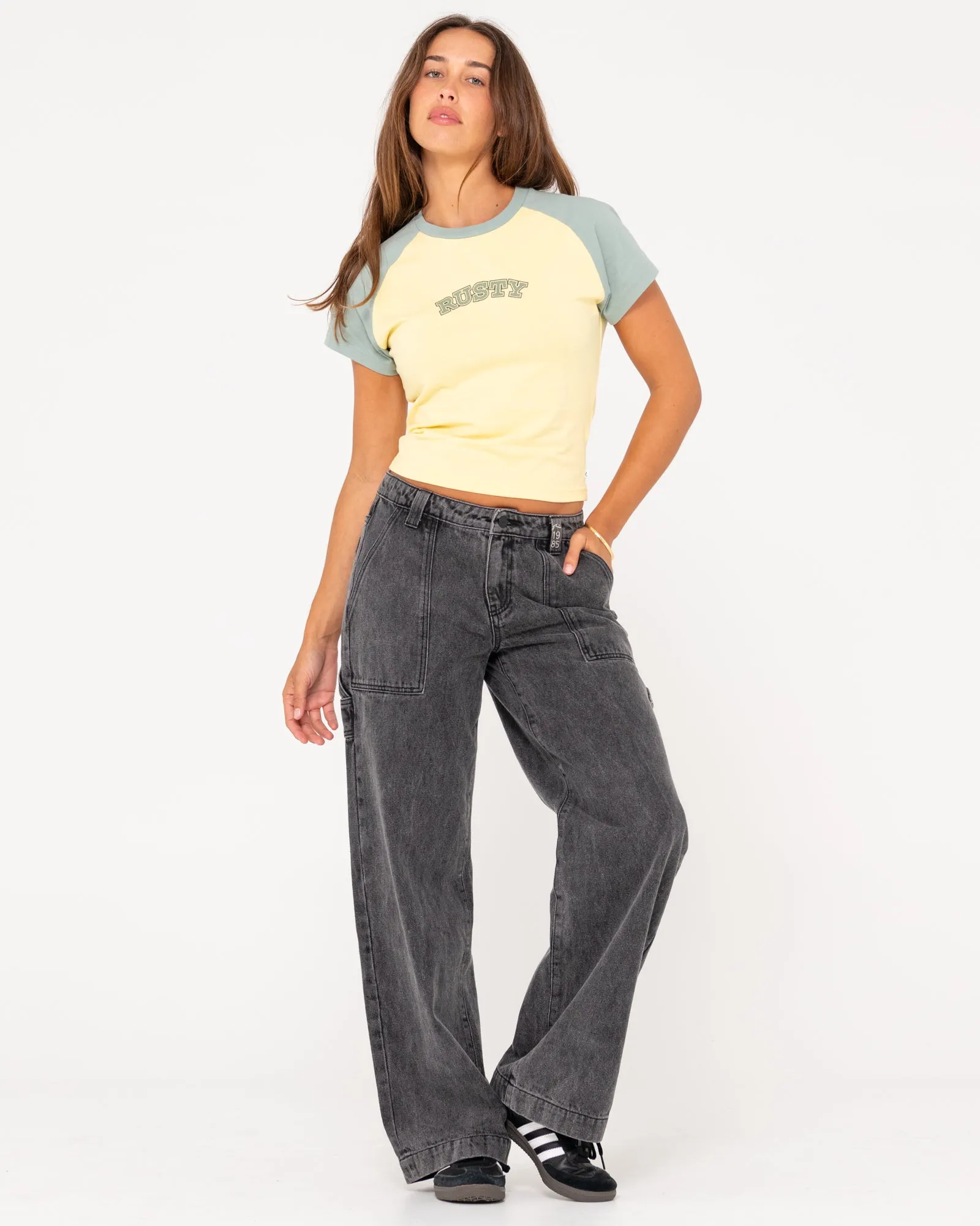 Billie Low Rise Carpenter Jean