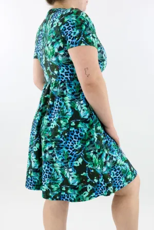 Chimerical - Short Sleeve Skater Dress - Knee Length - Side Pockets