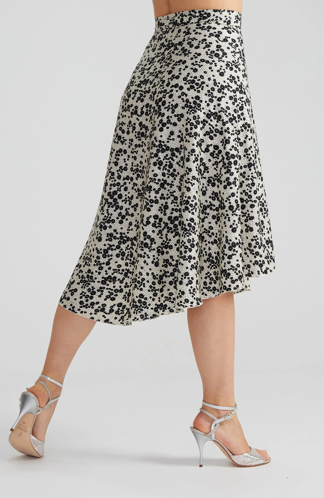 COCO Viscose Wrap Skirt in Noir Blossoms