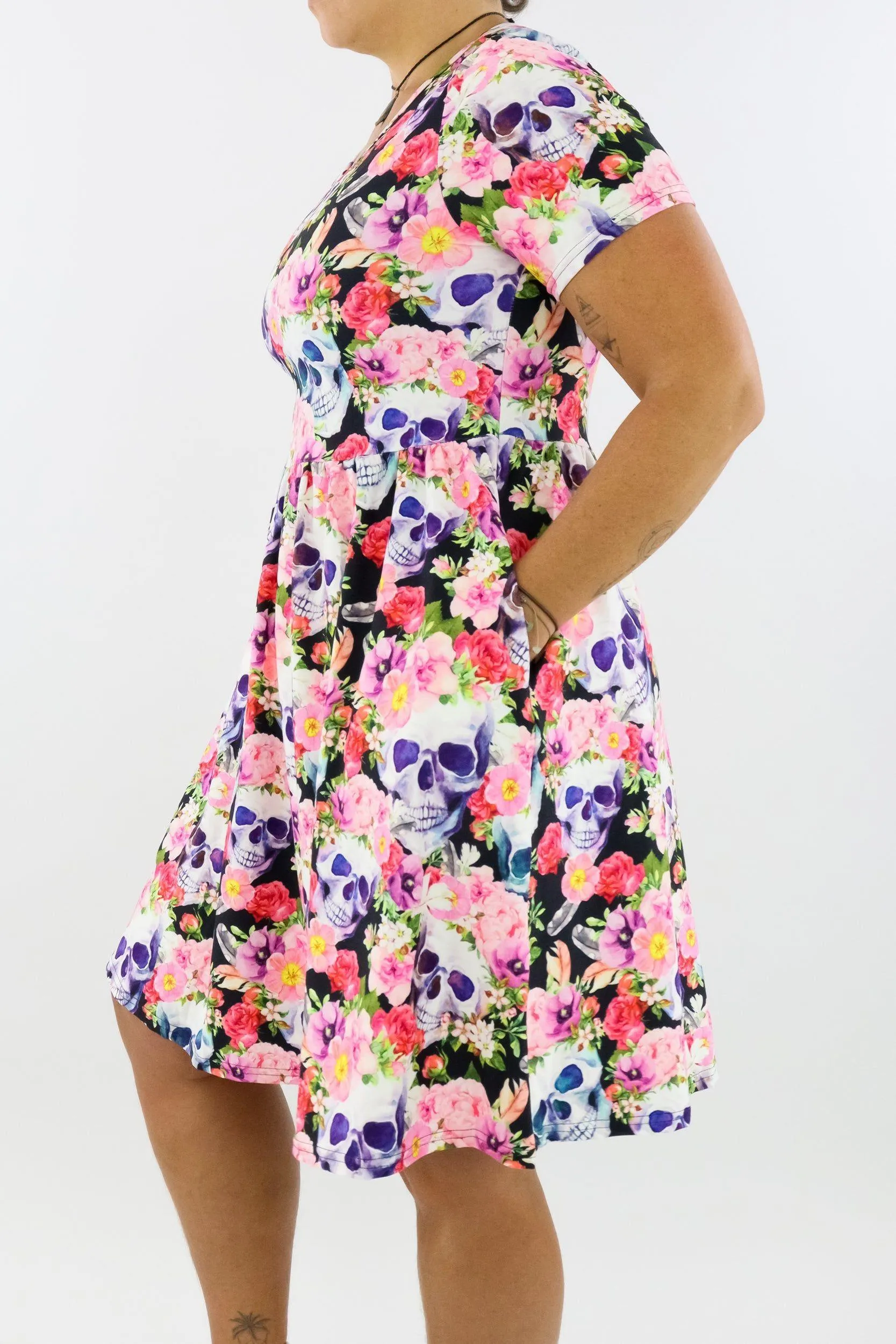Dead Pretty - Short Sleeve Skater Dress - Knee Length - Side Pockets