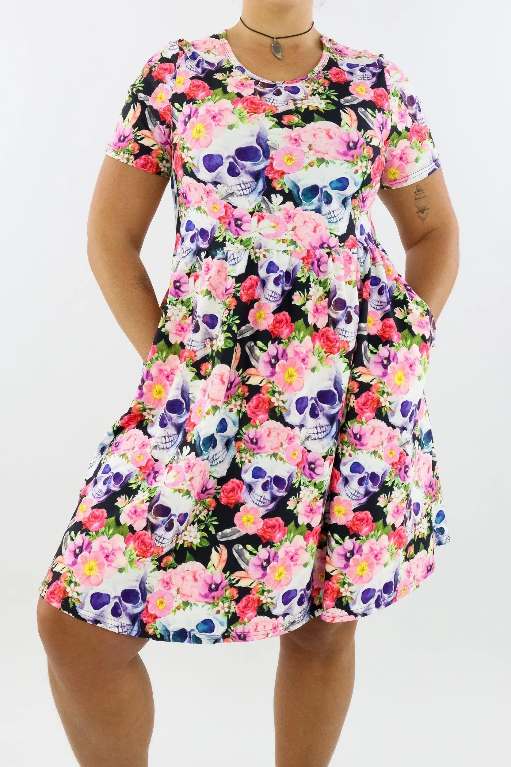 Dead Pretty - Short Sleeve Skater Dress - Knee Length - Side Pockets