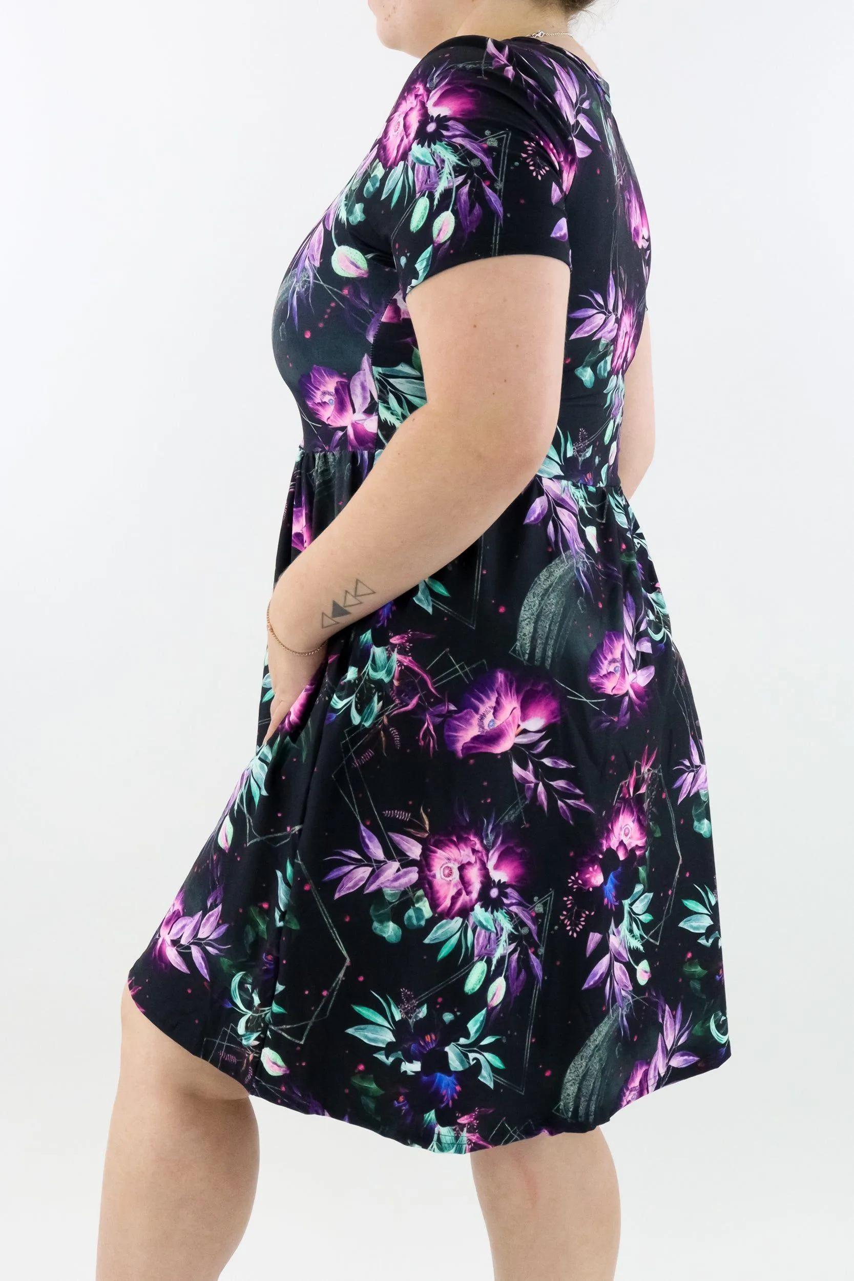 Evanescent Flower - Short Sleeve Skater Dress - Knee Length - Side Pockets