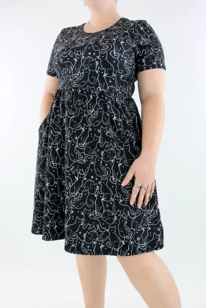 Familiar Cat - Short Sleeve Skater Dress - Knee Length - Side Pockets