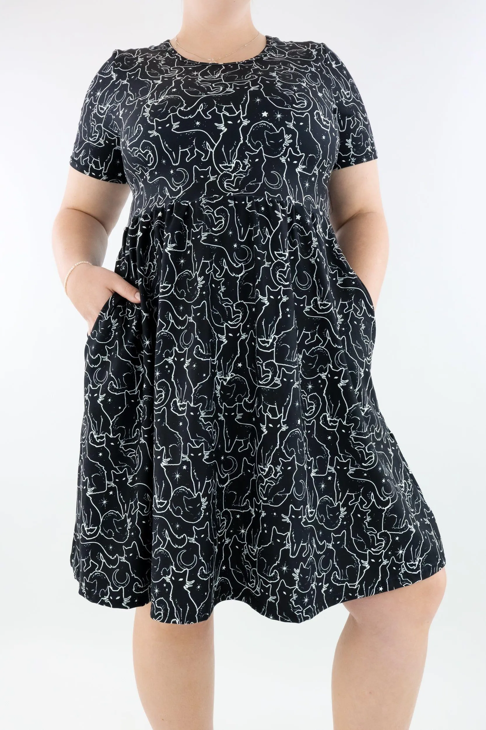 Familiar Cat - Short Sleeve Skater Dress - Knee Length - Side Pockets