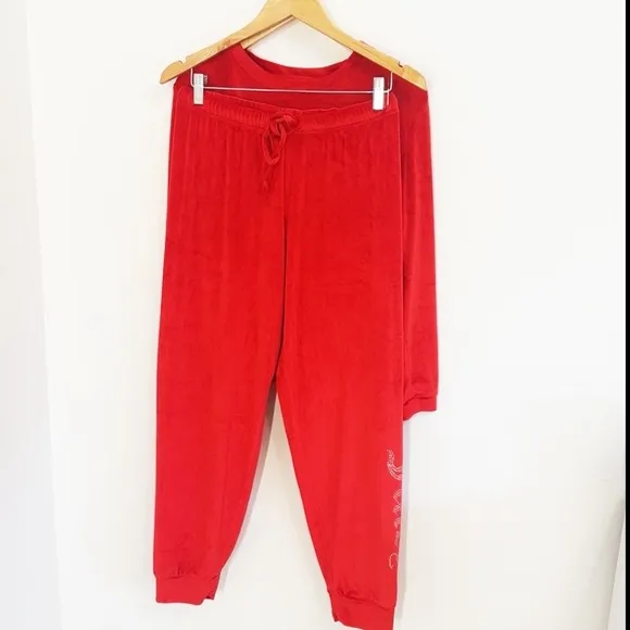 JUICY COUTURE New Red Velvet Lounging Set With Bling Logo NWOT Size Medium