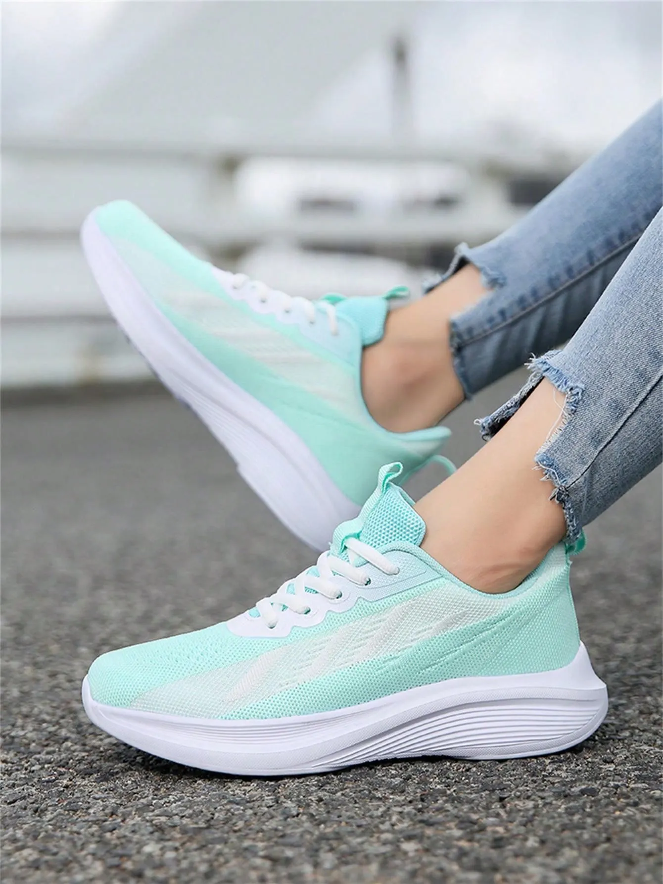 Knitted Upper Thick Sole Running Shoes