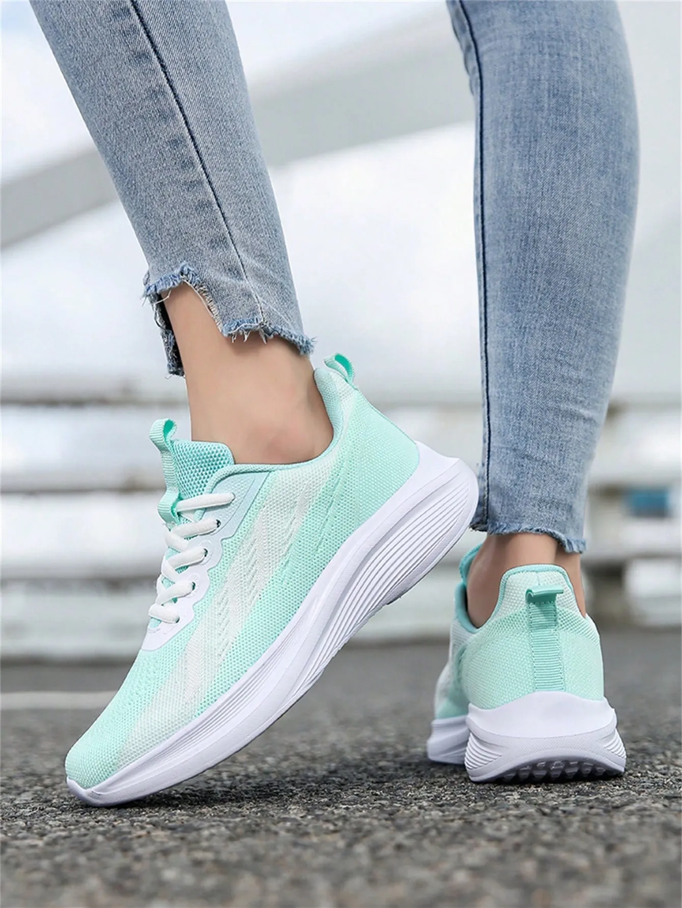 Knitted Upper Thick Sole Running Shoes