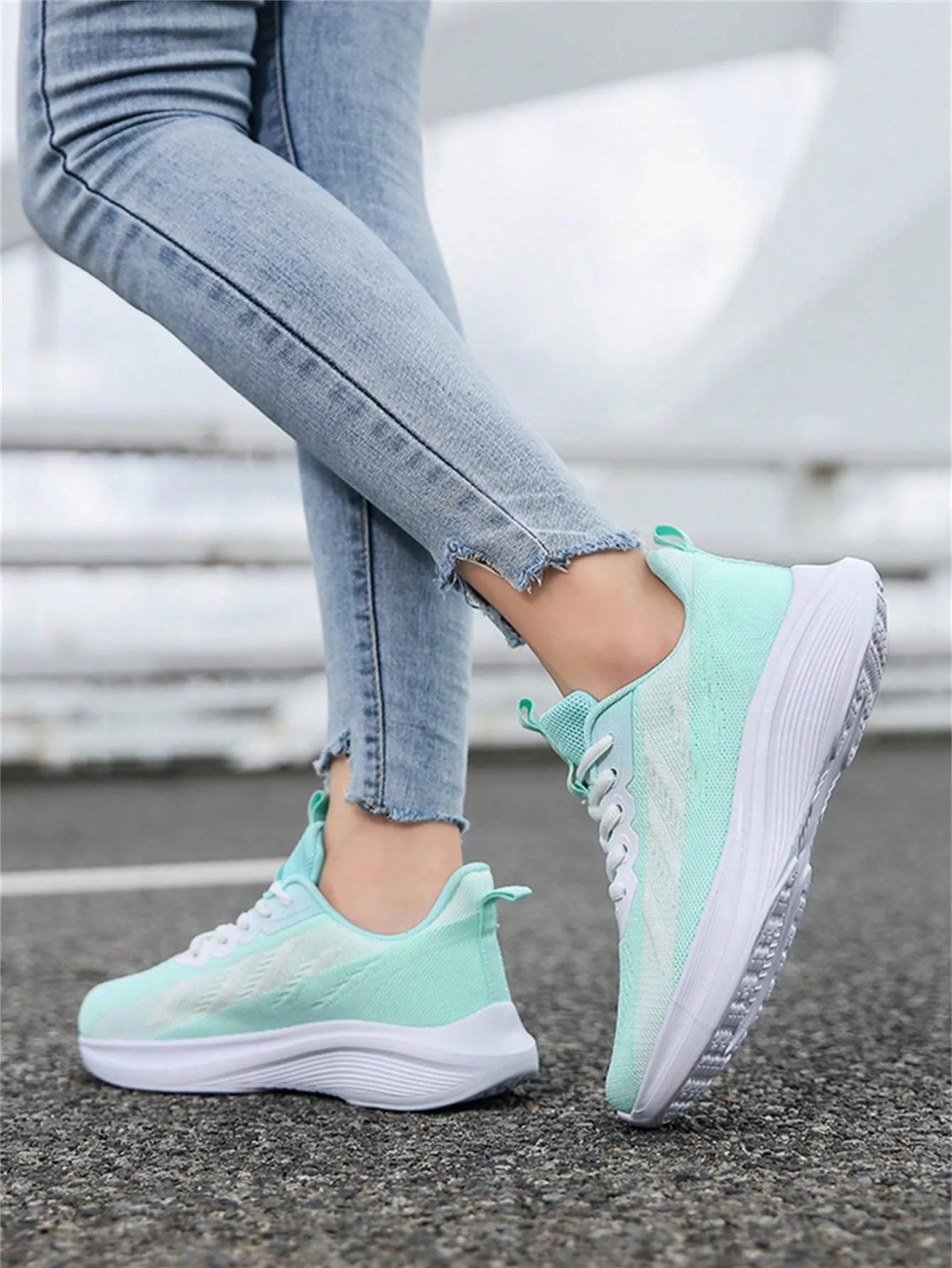 Knitted Upper Thick Sole Running Shoes