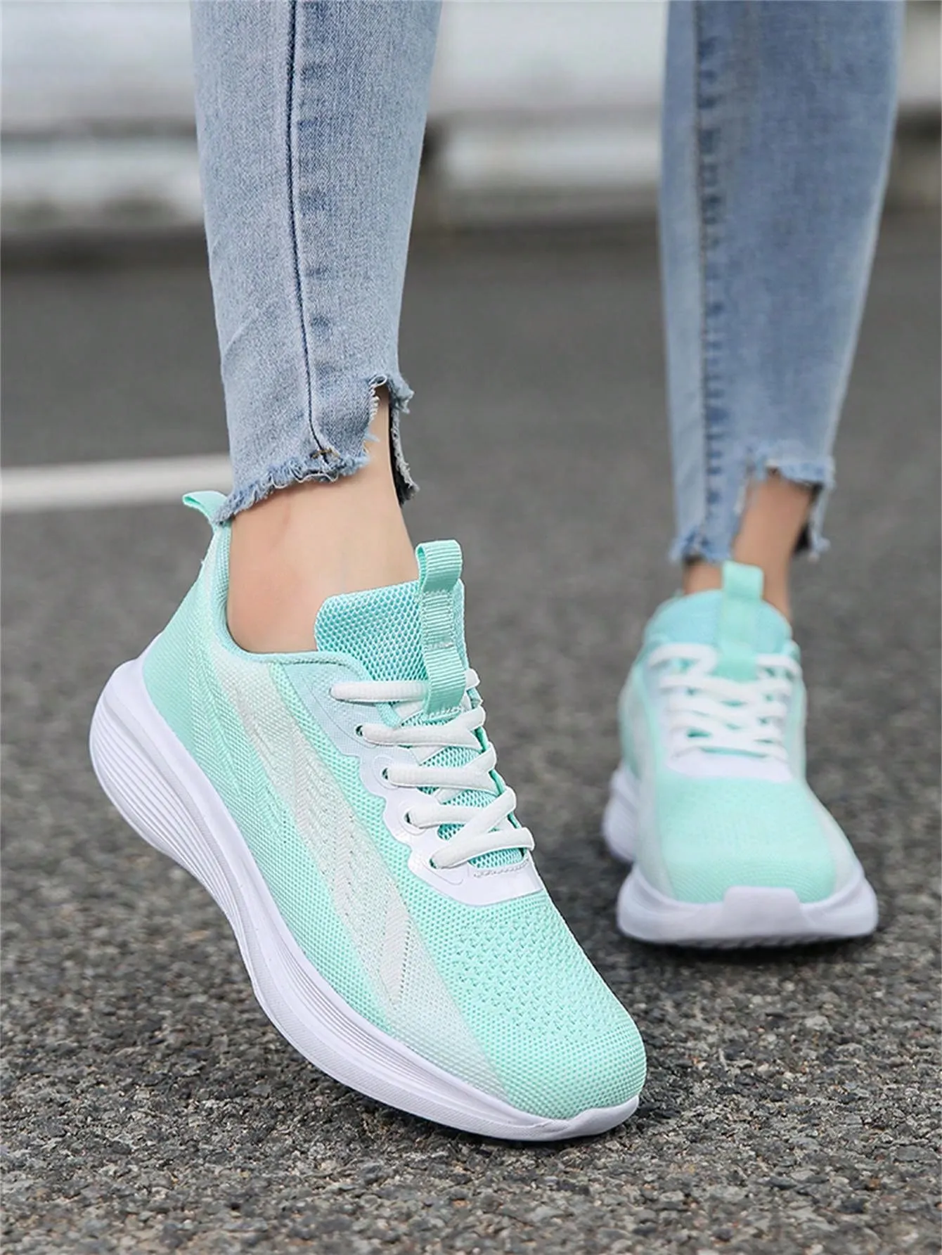 Knitted Upper Thick Sole Running Shoes