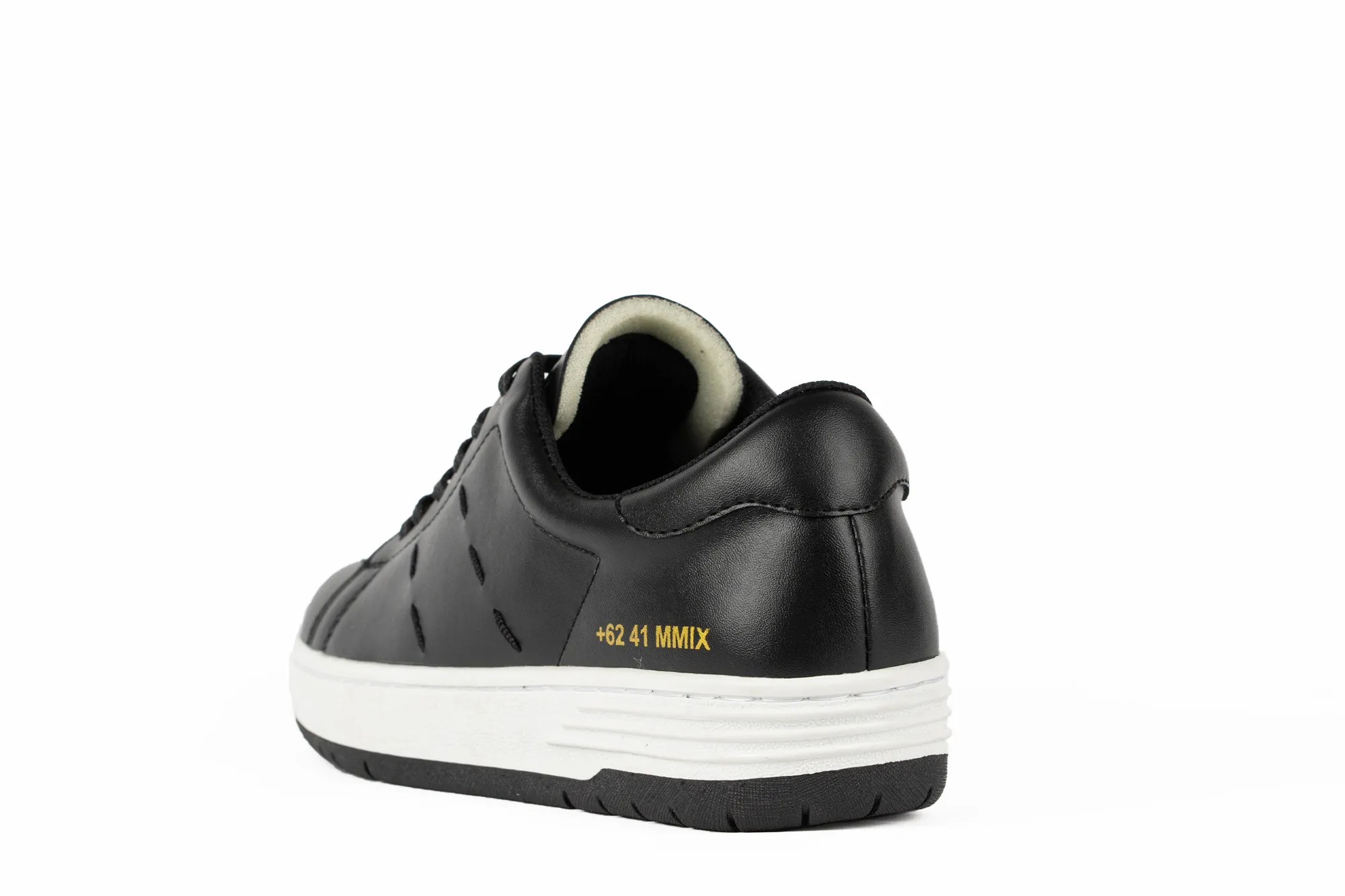 LAL-41 | BLACK / BLACK / BLACK | MEN