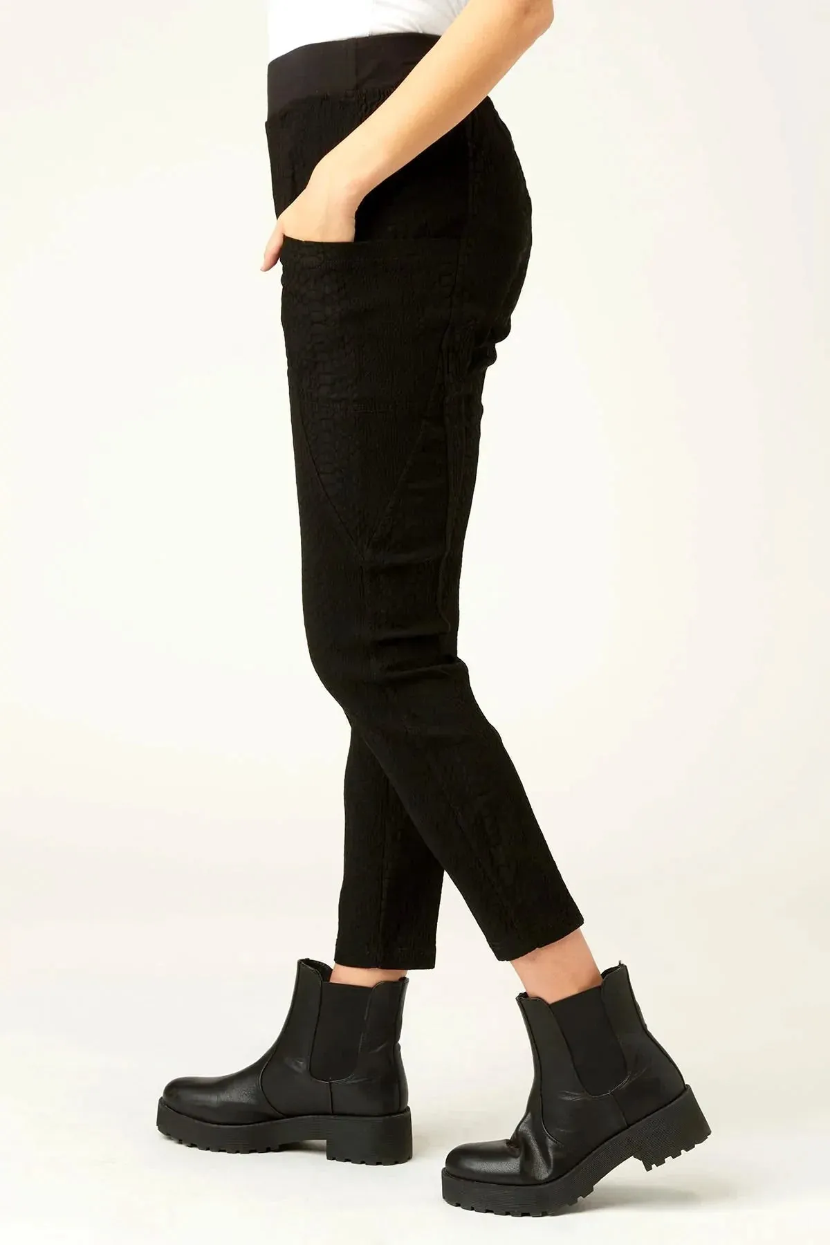 Lansdown legging pants in black jacquard