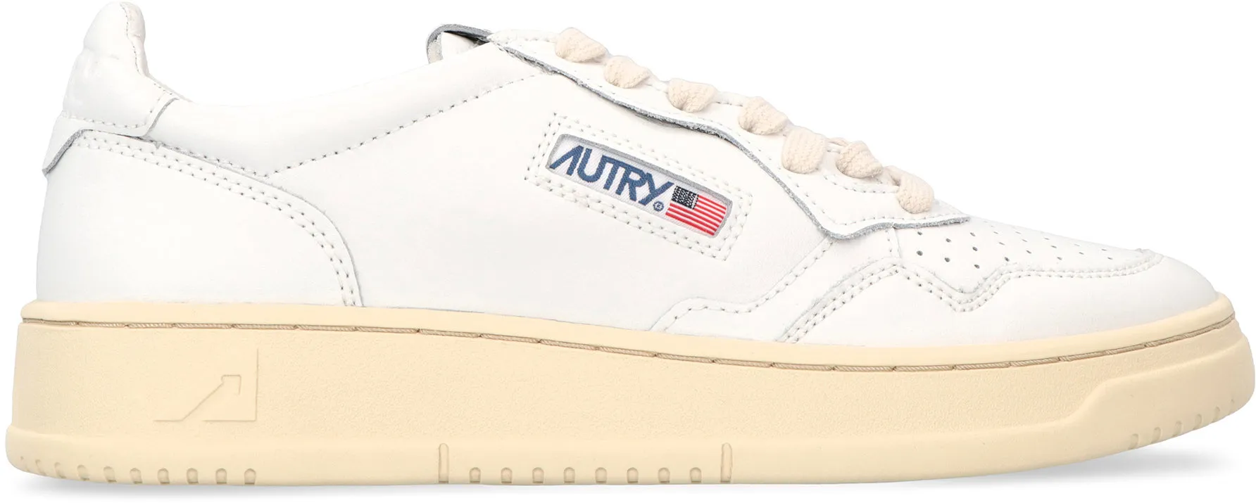 Medalist low-top sneakers
