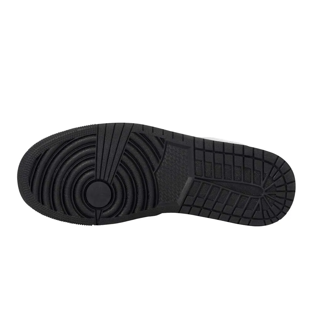 Mens Black Low Top Skateboard Sneakers