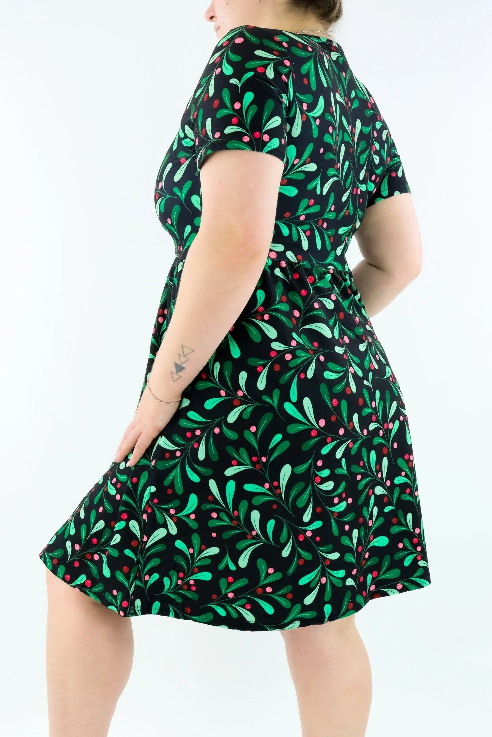 Mistletoe - Short Sleeve Skater Dress - Knee Length - Side Pockets