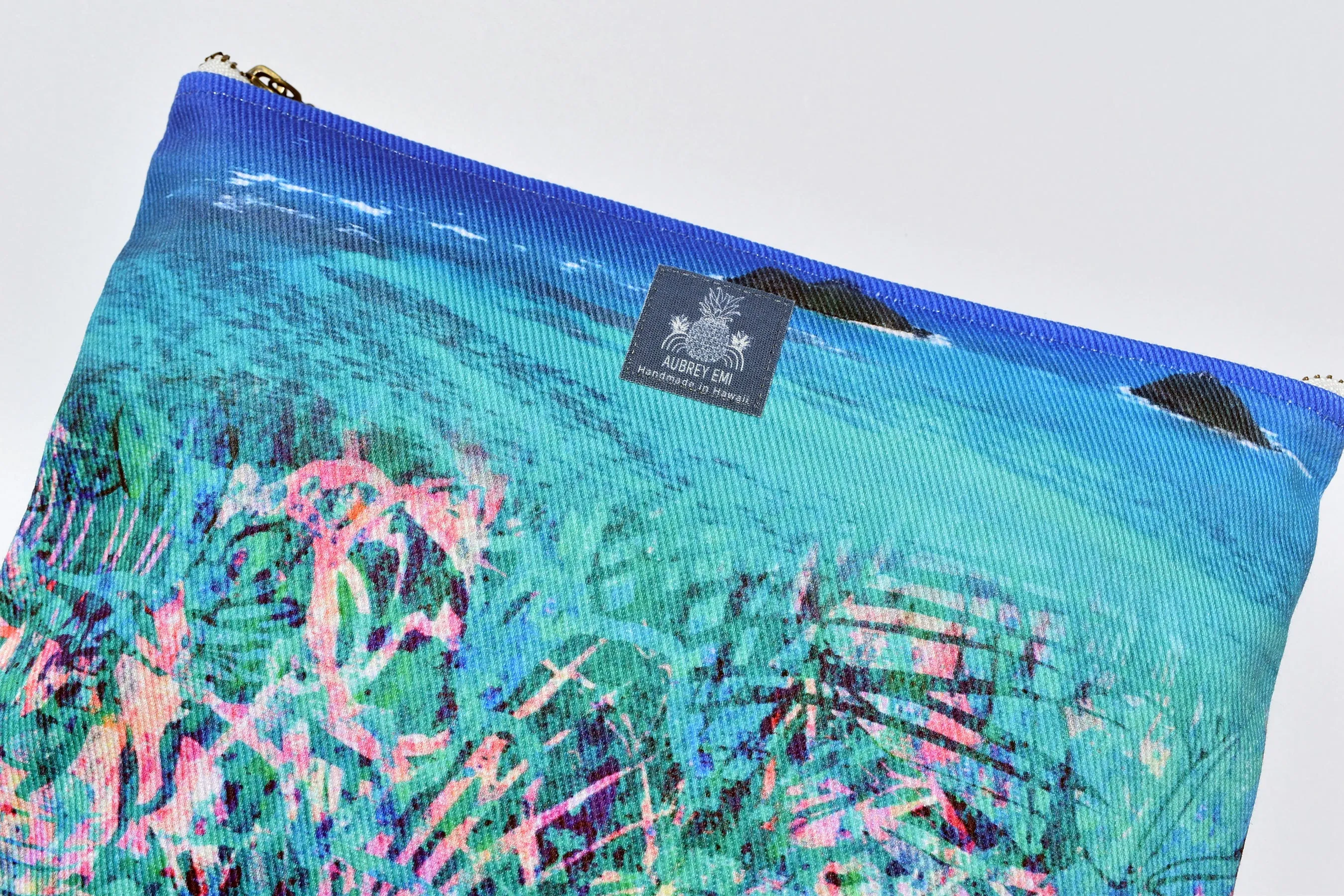Mokulua Islands - Green Tropics Medium Pouch