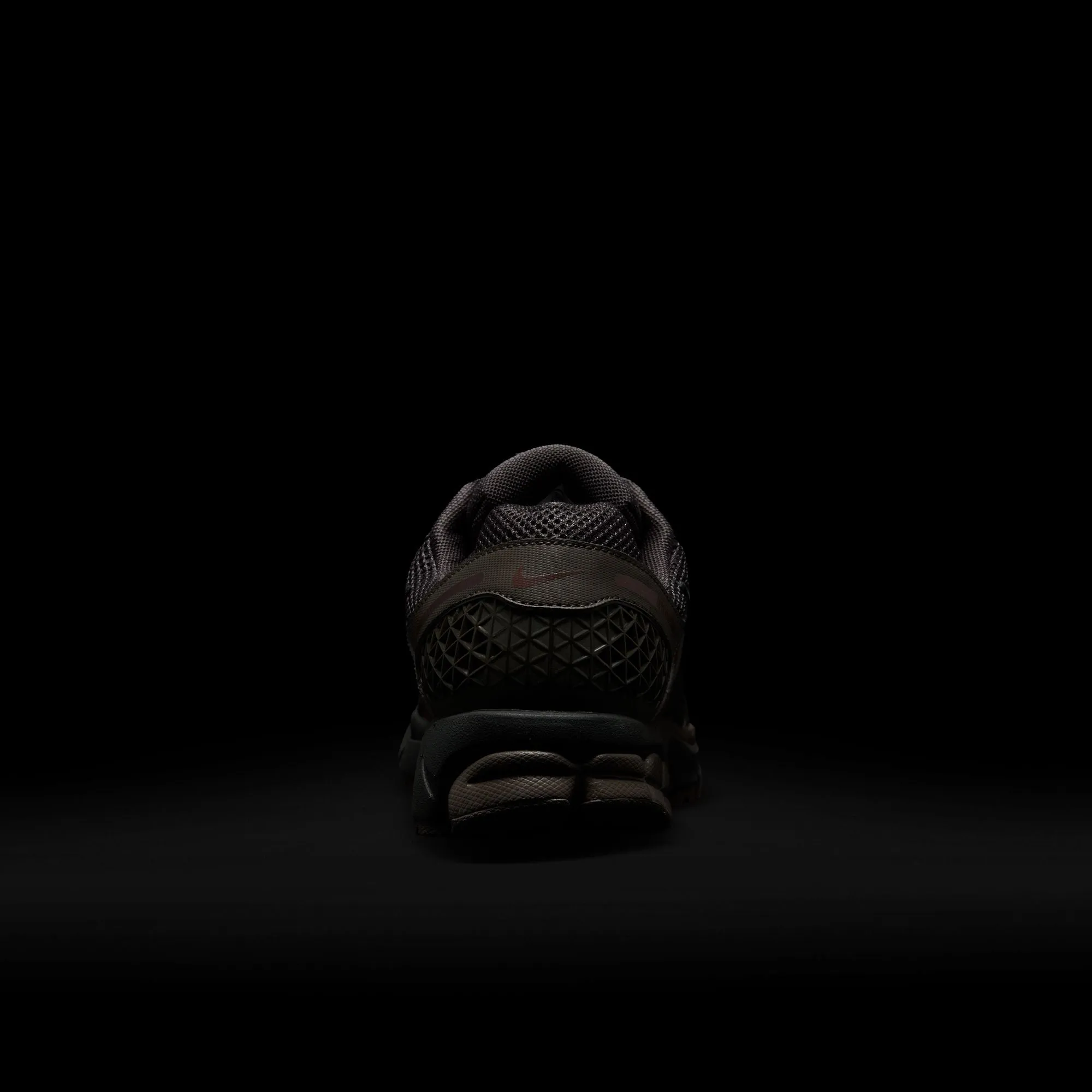 Nike Zoom Vomero 5 Men's Shoes