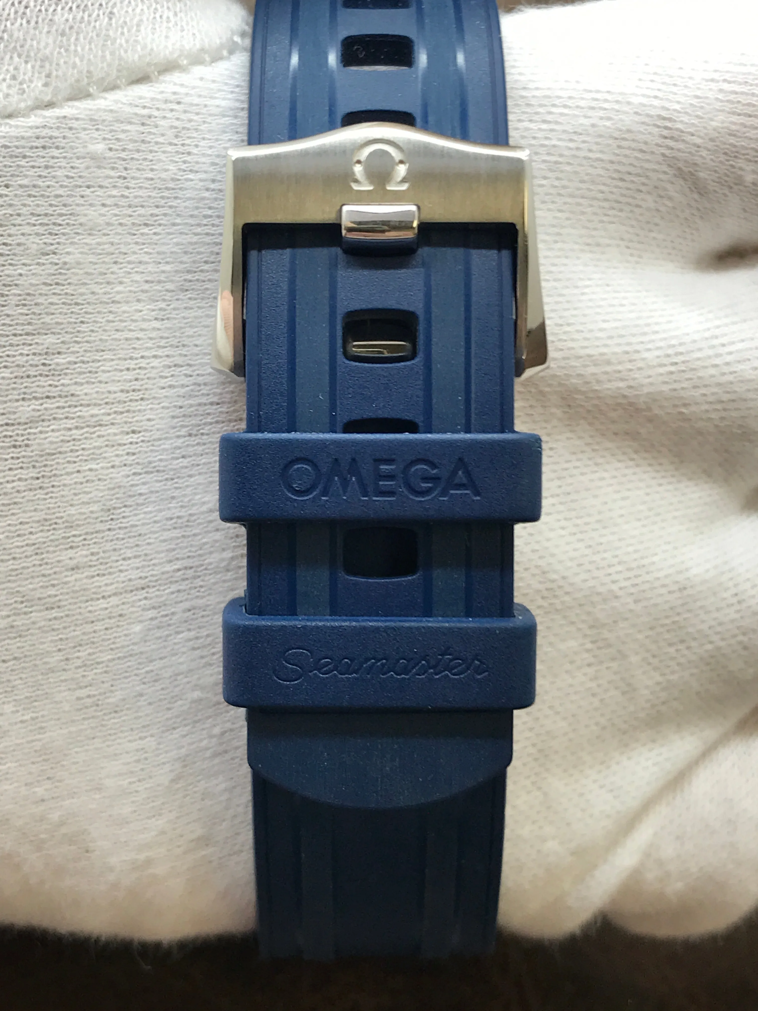 Omega Seamaster Diver 300M 210.30.42.20.03.001 Blue Dial Automatic Men's Watch