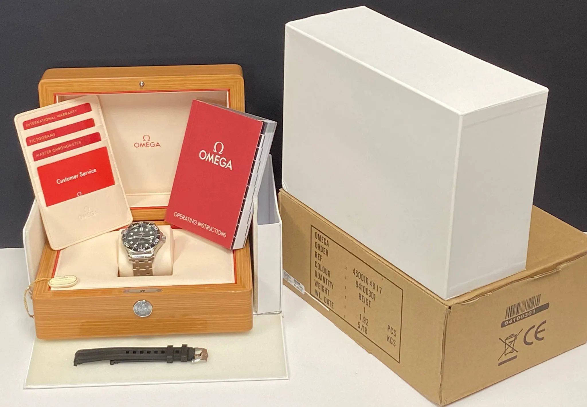 Omega Seamaster Diver 300M additional black rubber strap 210.30.42.20.01.001 Black Dial Automatic Men's Watch