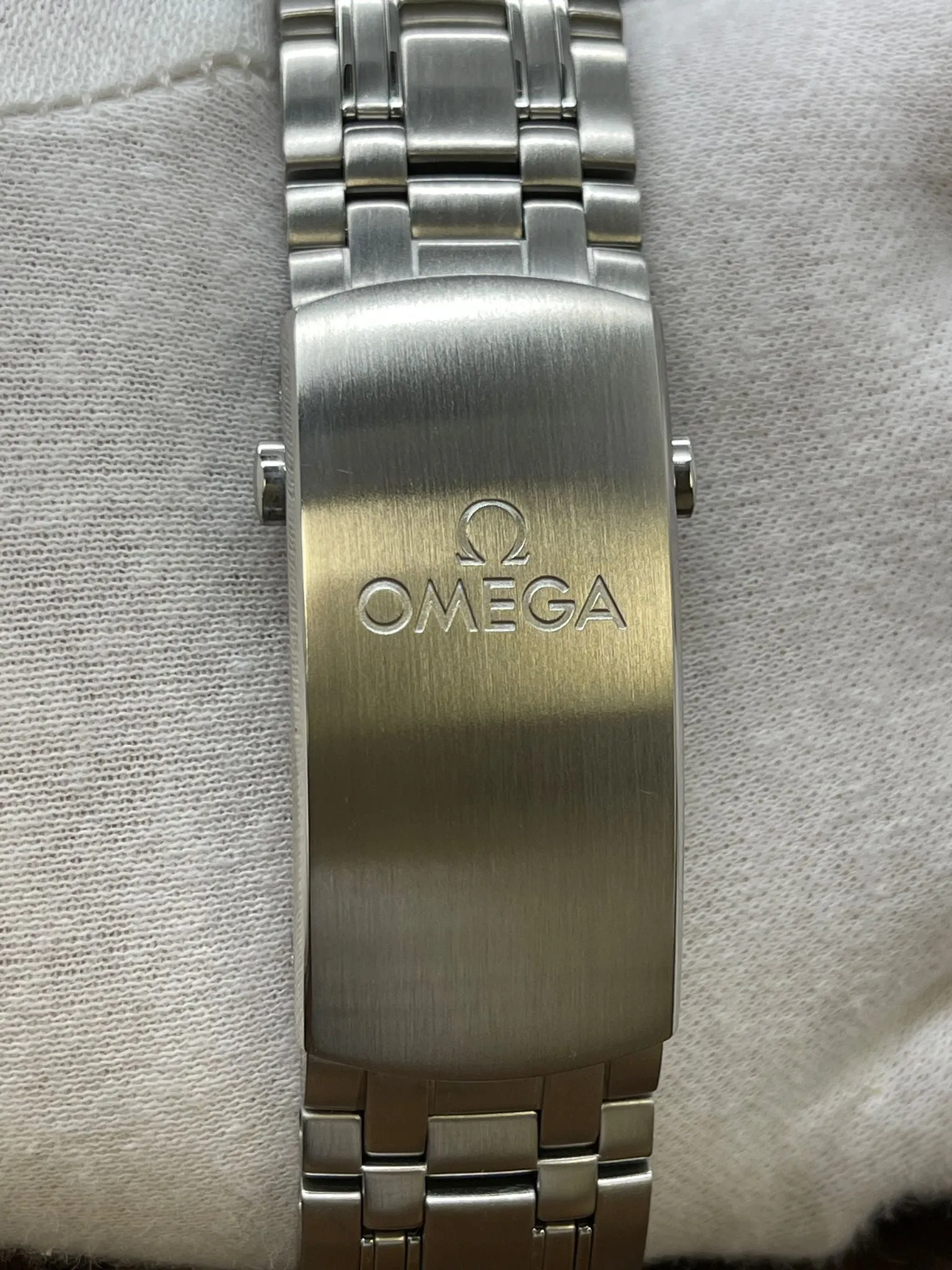 Omega Seamaster Diver 300M America’s Cup 210.30.44.51.03.002 Blue Dial Automatic Men's Watch
