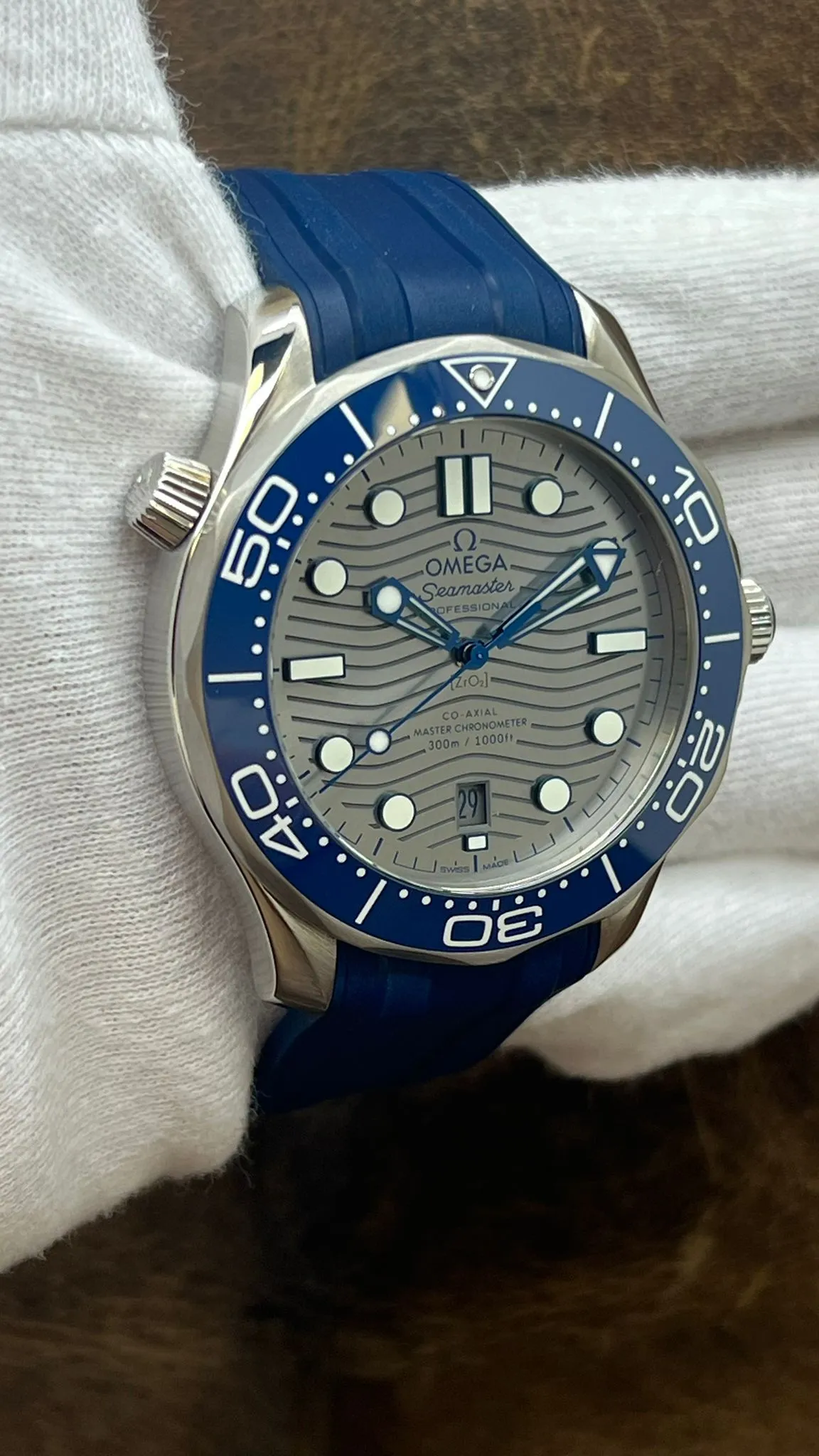 Omega Seamaster Diver 300M Ceramic 210.32.42.20.06.001 Grey Dial Automatic Men's Watch