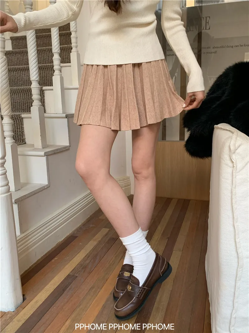 pleated knitted A-dress