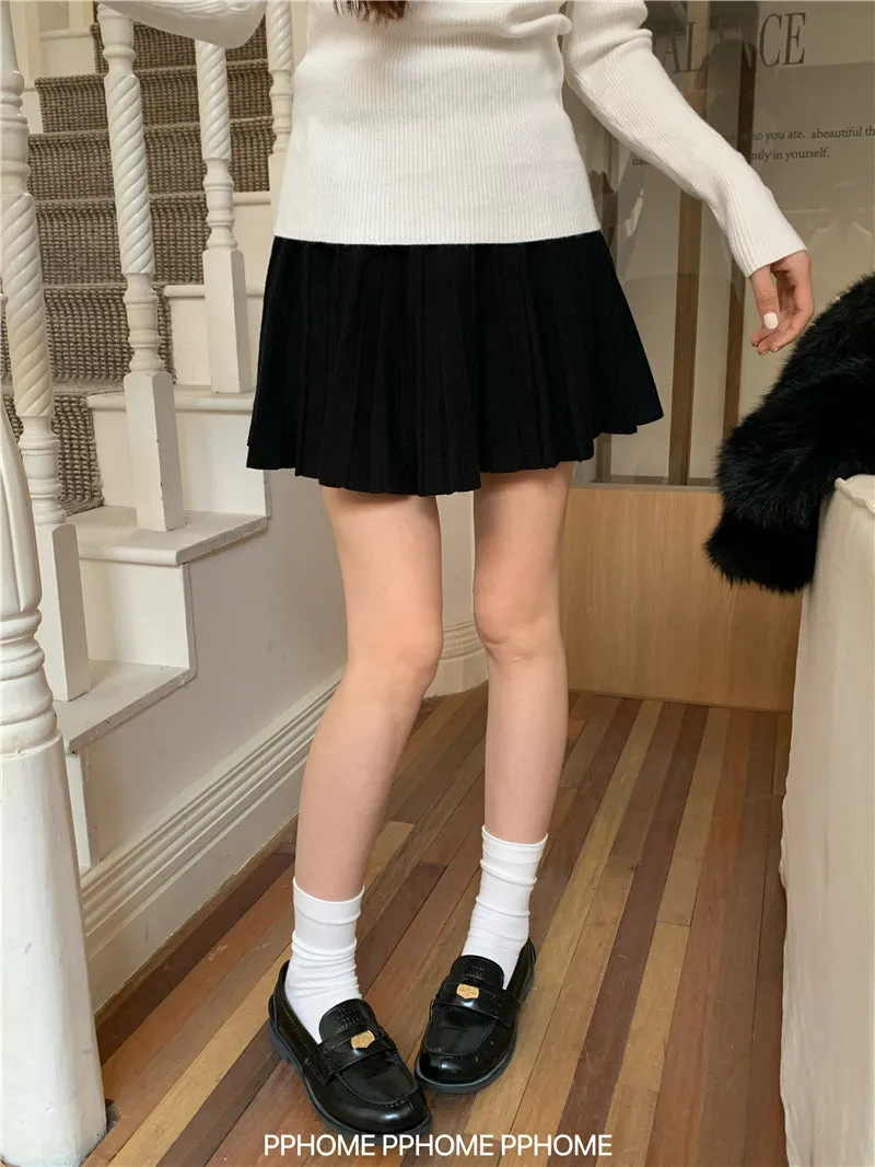 pleated knitted A-dress