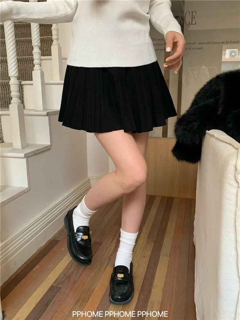 pleated knitted A-dress
