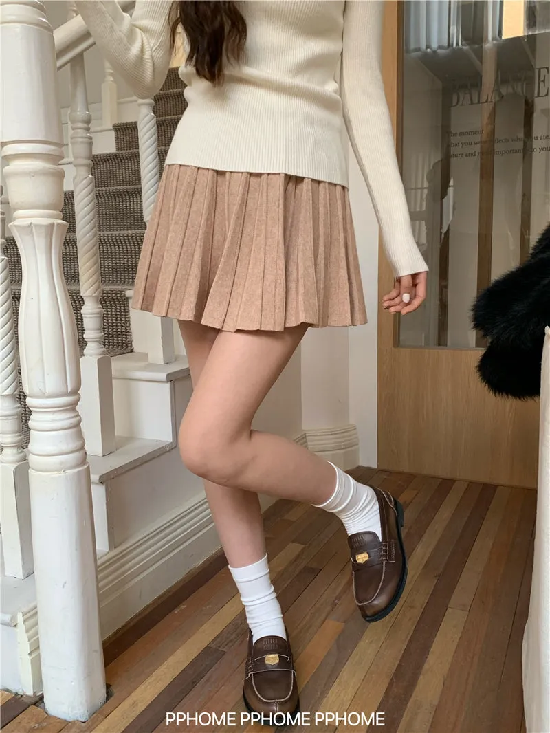 pleated knitted A-dress