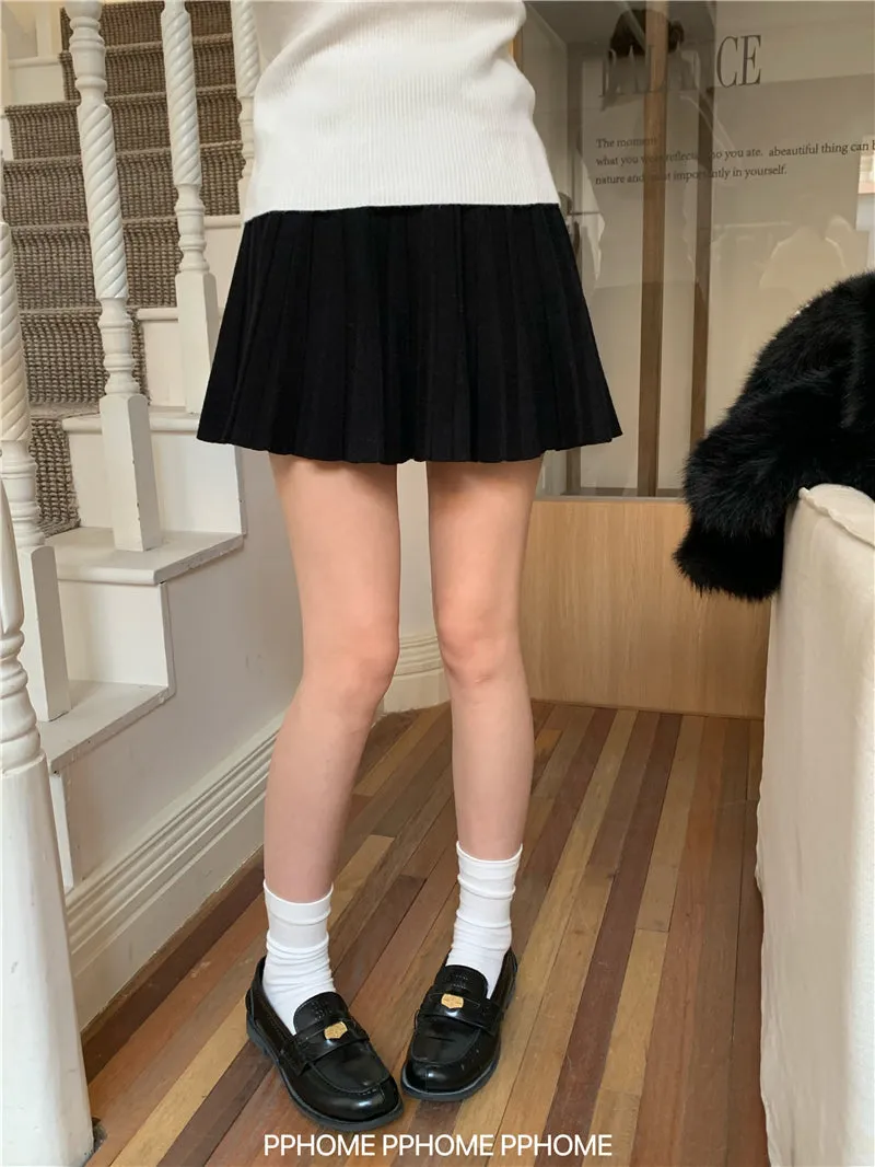 pleated knitted A-dress