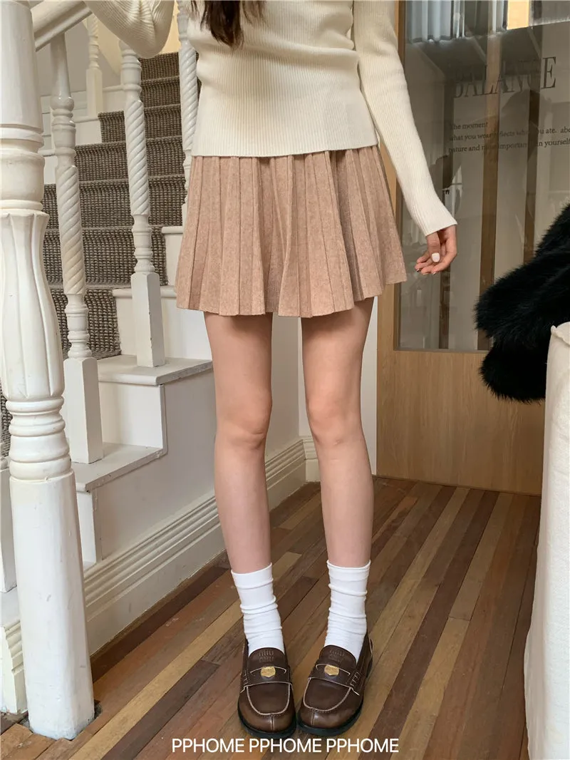 pleated knitted A-dress