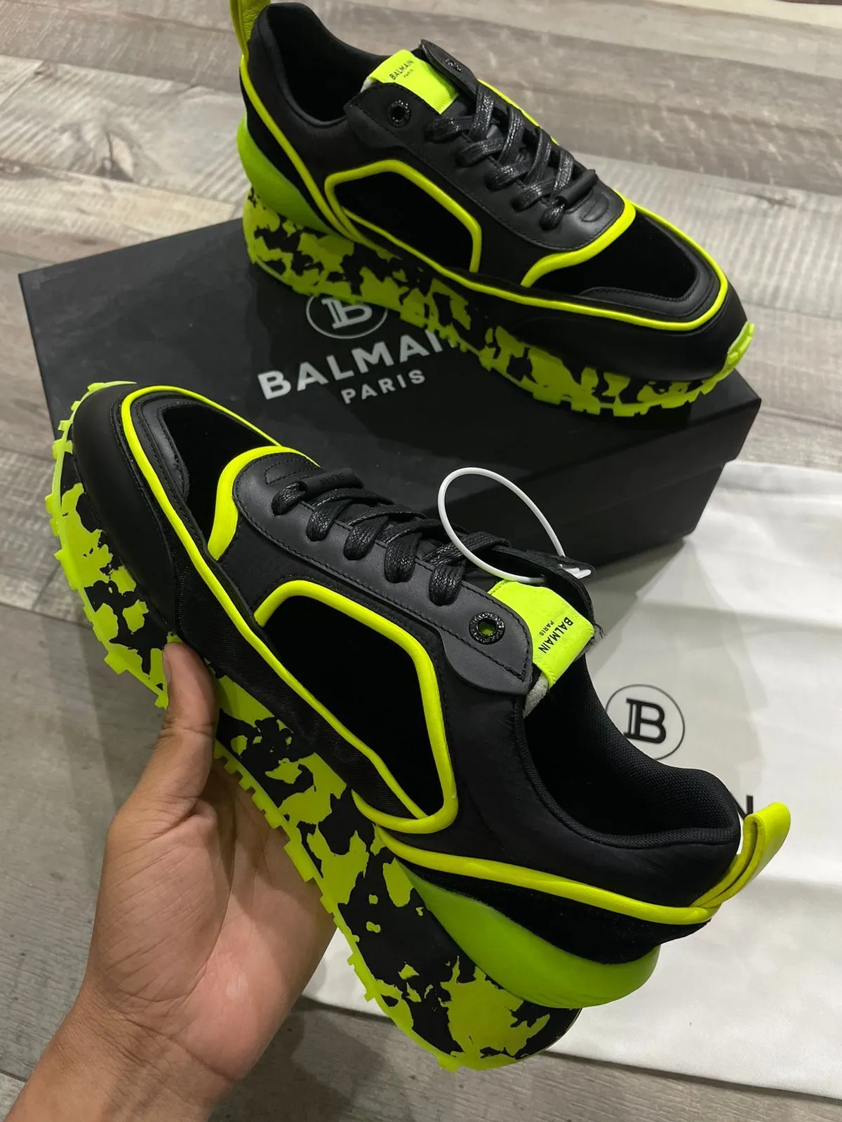 Premium Racer low-top sneakers