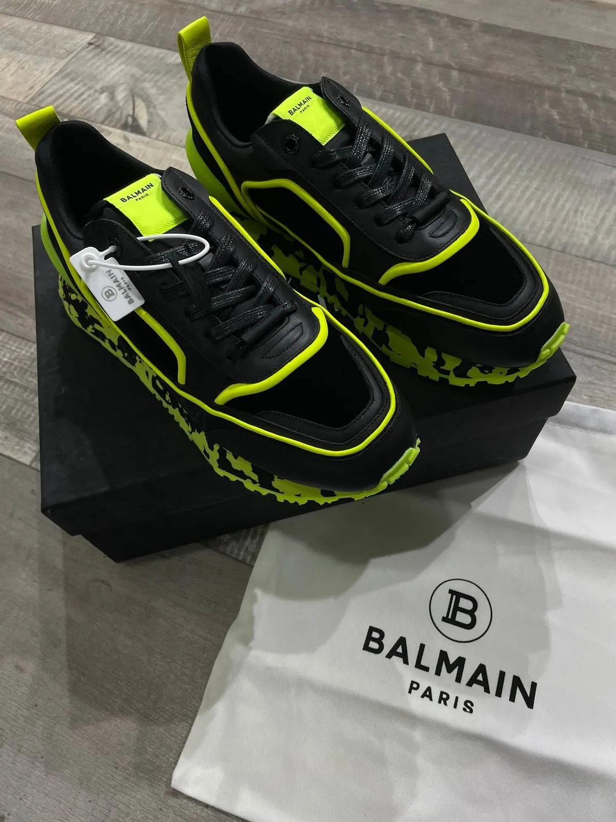 Premium Racer low-top sneakers