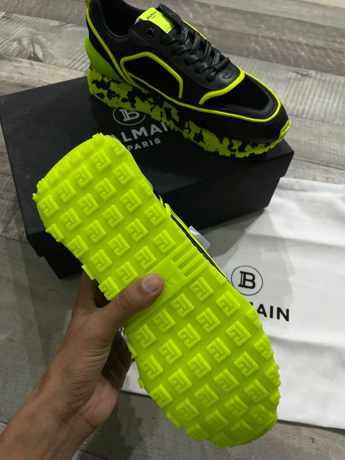 Premium Racer low-top sneakers