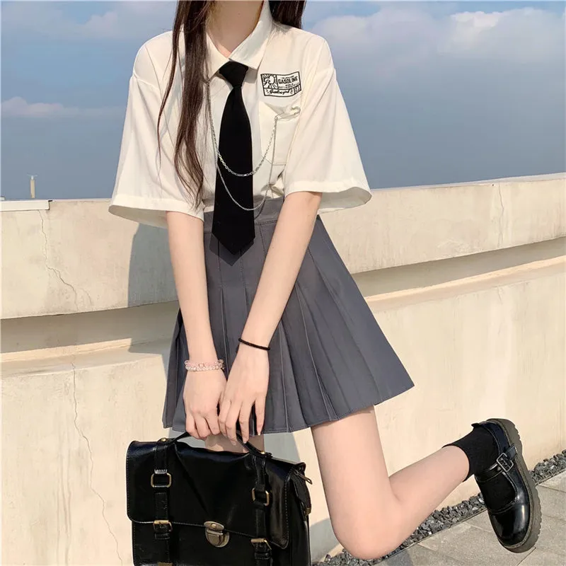 "JK WHITE SHIRT/GRAY PLEATED" SKIRT N053102