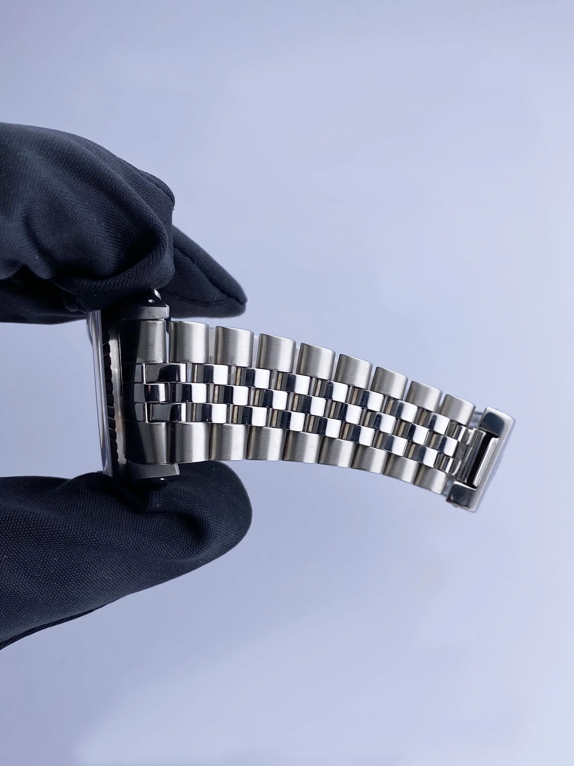 Rolex Datejust 16220 Men's Watch