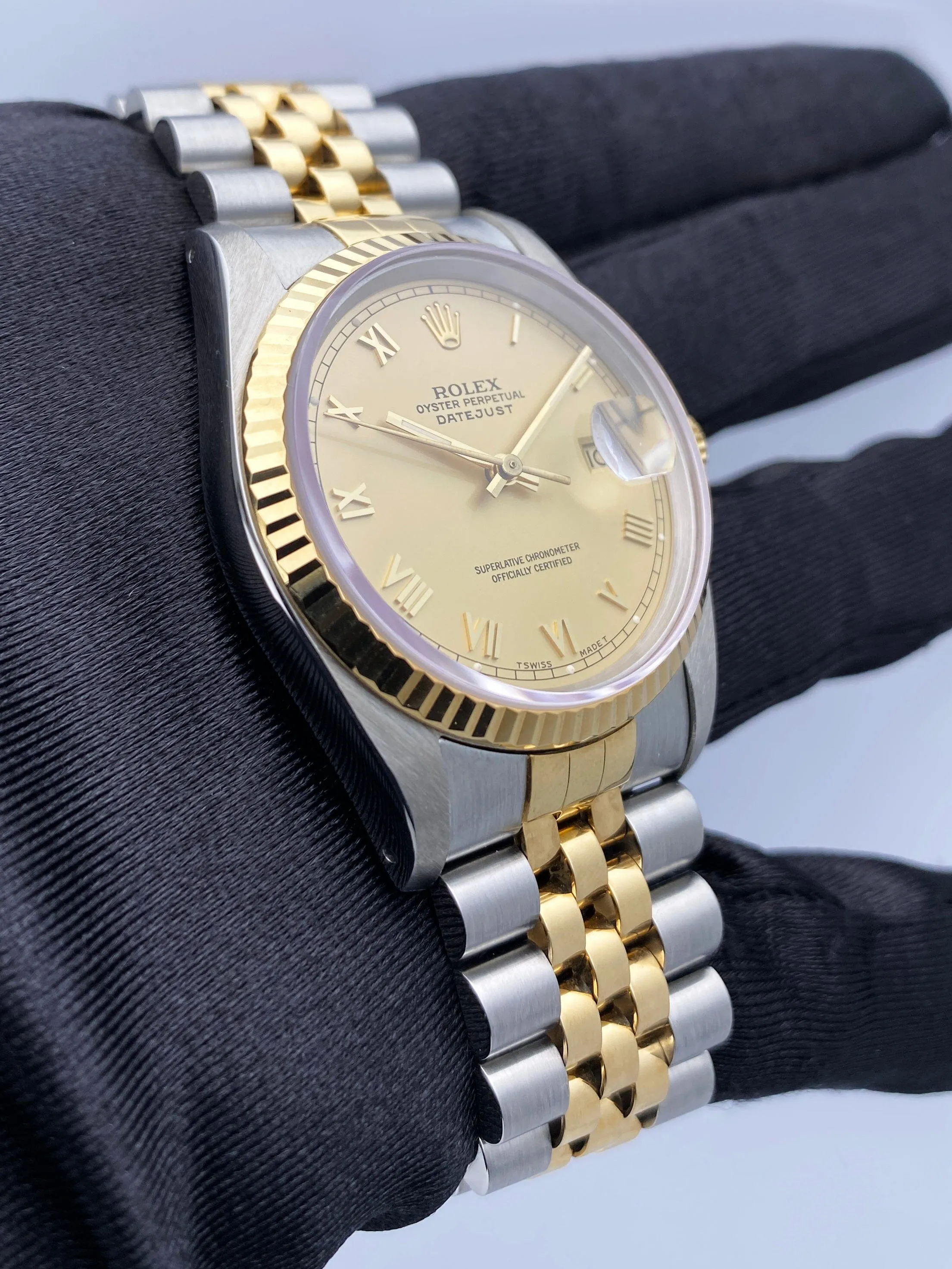 Rolex Datejust 16233 Champagne Dial Mens Watch