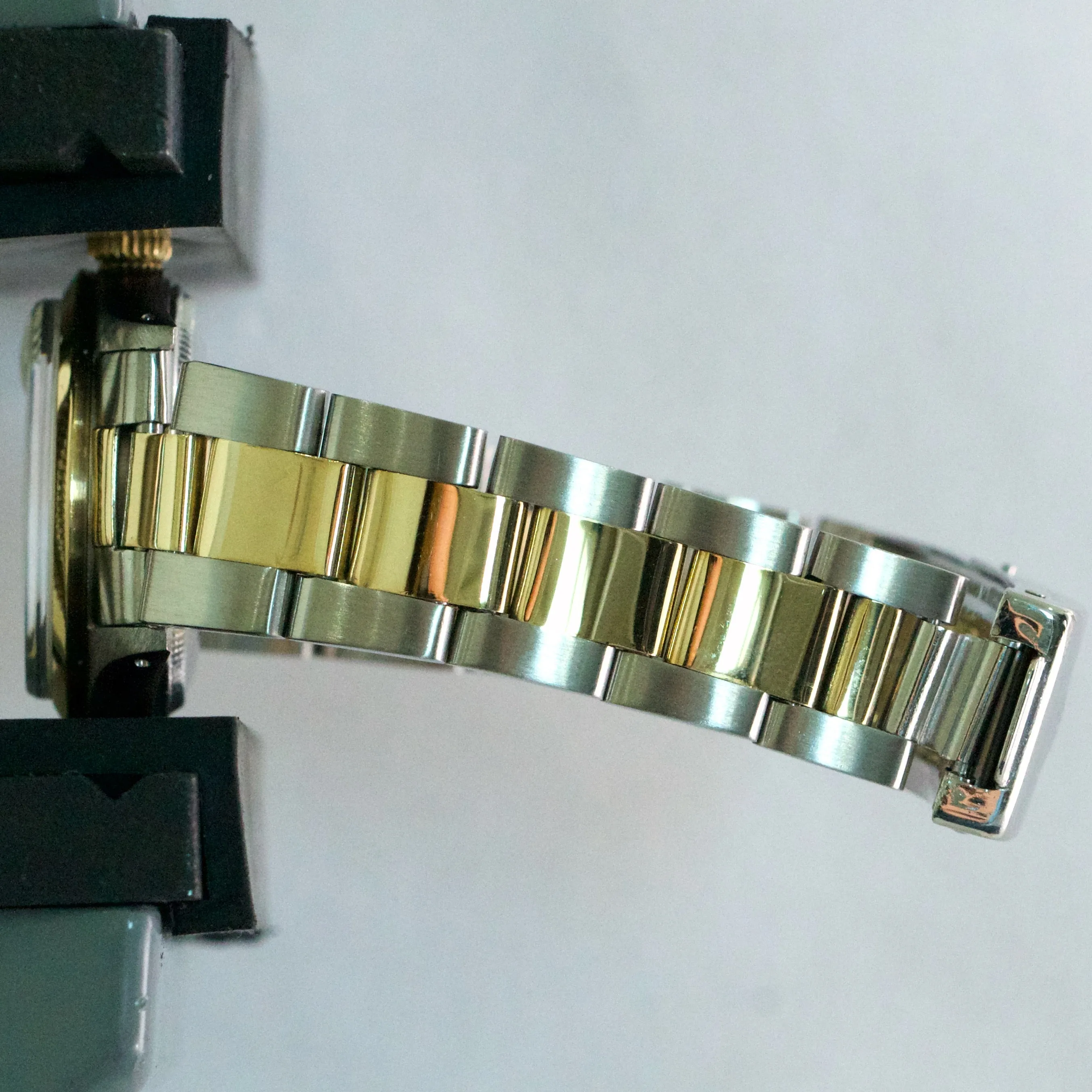 Rolex DateJust 31mm Silver Two-Tone 18k Gold Stainless Steel Oyster Watch 6824