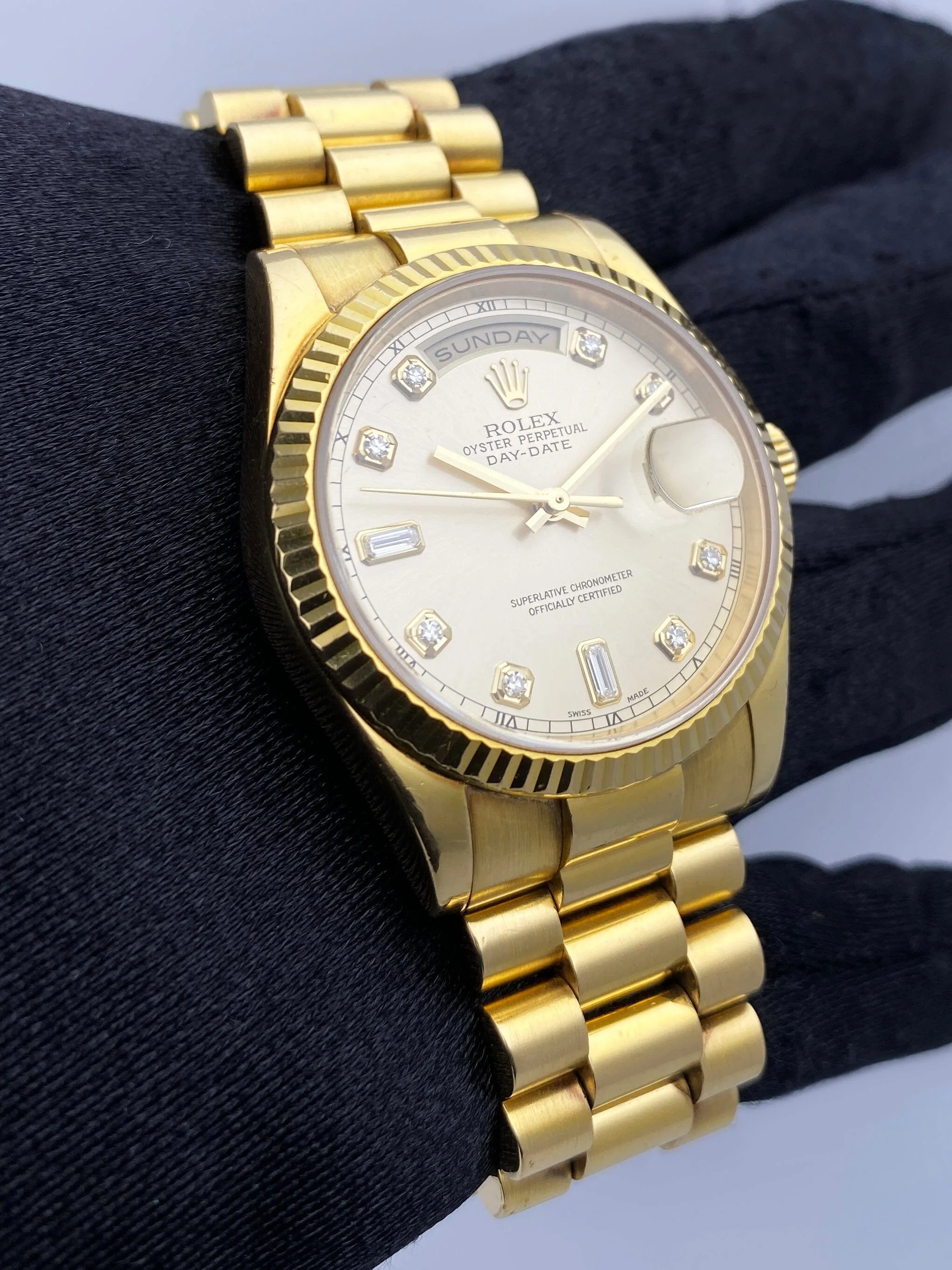 Rolex Day-Date 118238 Diamond Champagne Dial Mens Watch Box Papers
