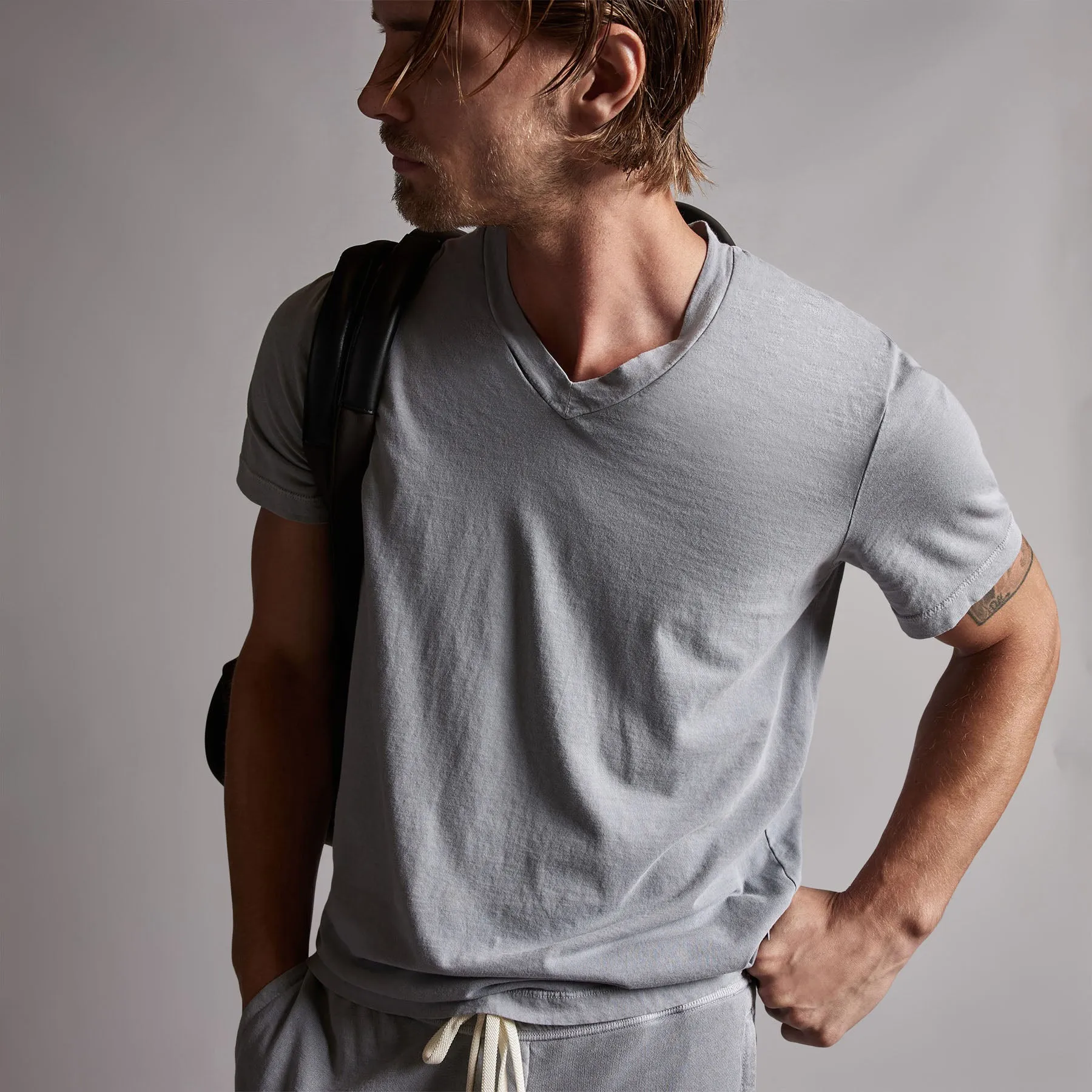 Short Sleeve V Neck - Breeze Pigment