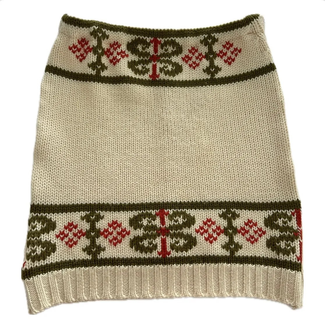 Small Bun Warmer Skirt - Cream with Red & Olive Pattern - 213