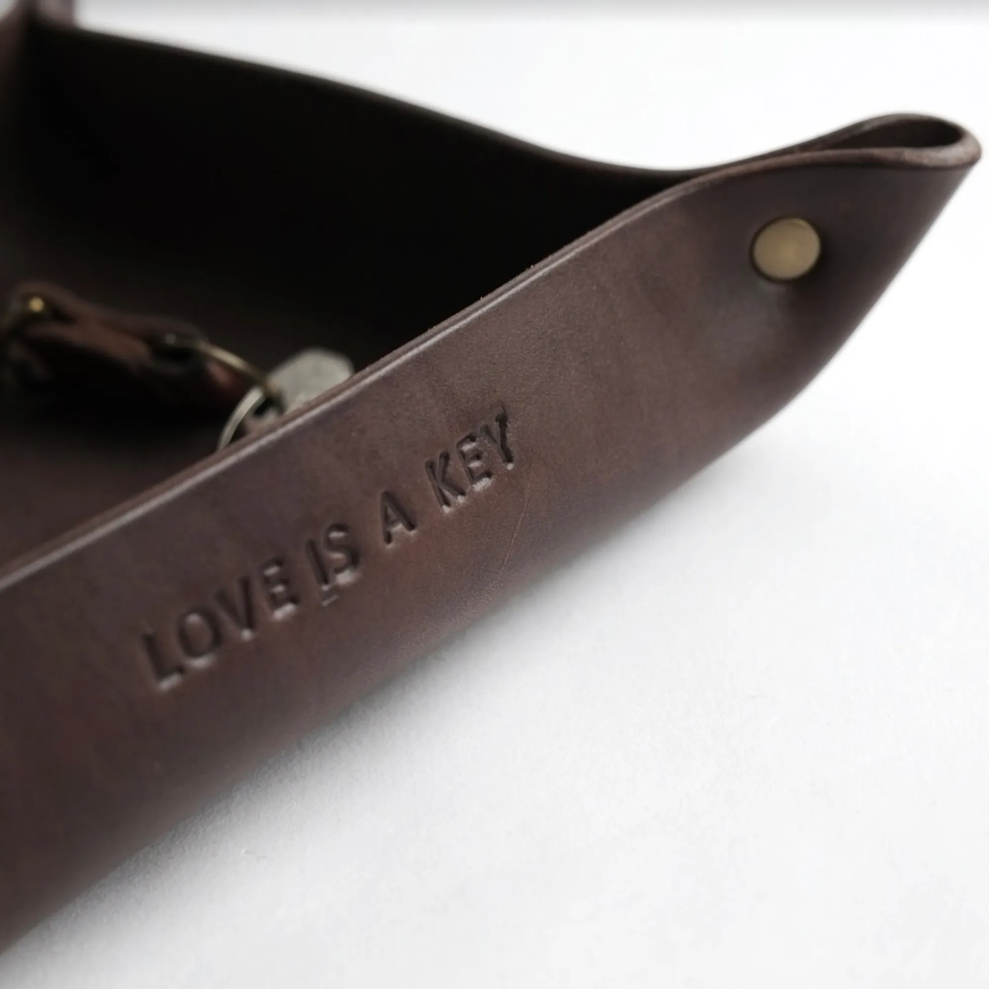 SQUARE LEATHER VALET TRAY / BROWN
