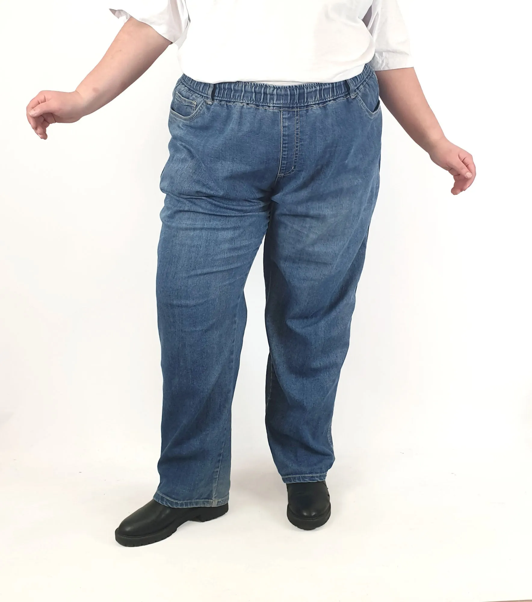 Street mid-denim straight leg jeans size 3XL