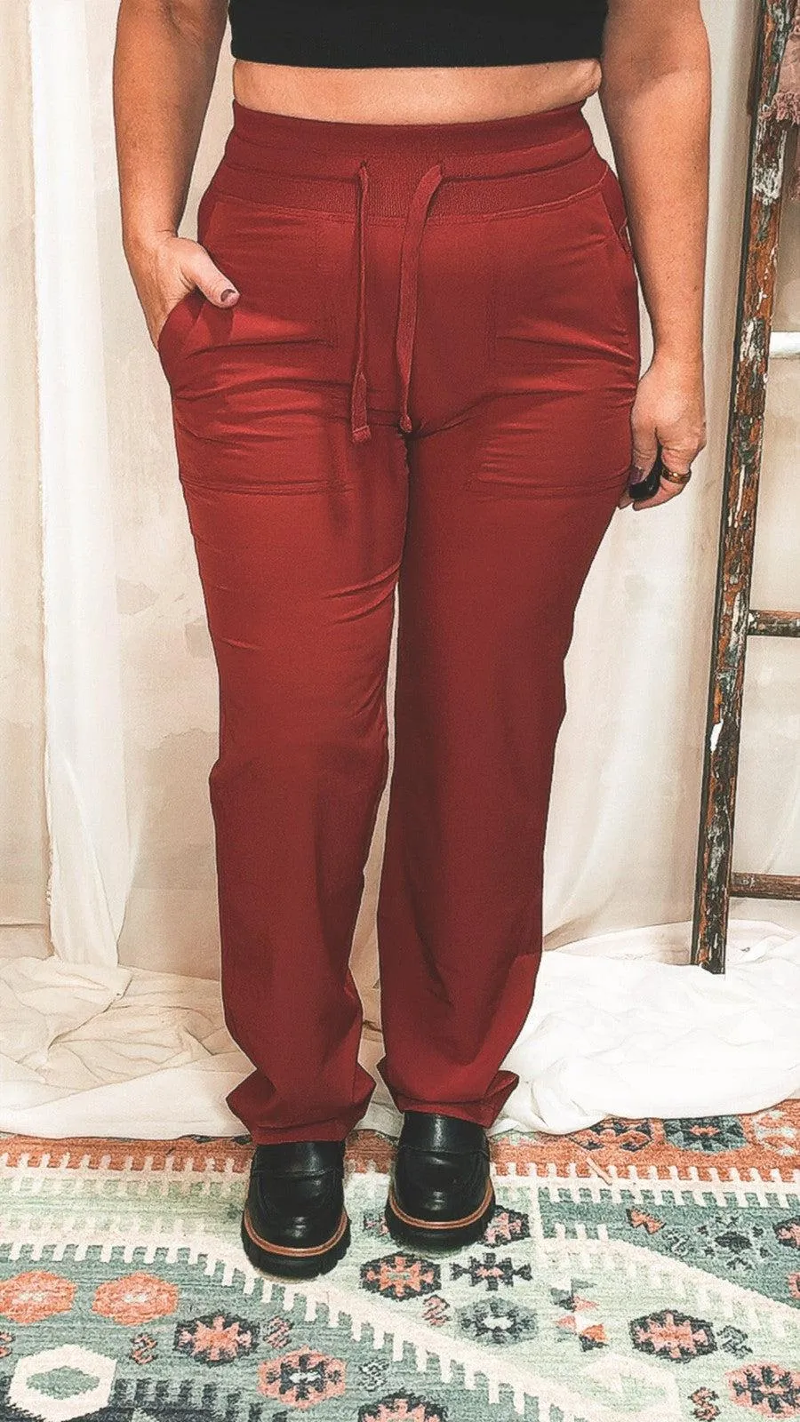 Studio Pants in Cayenne