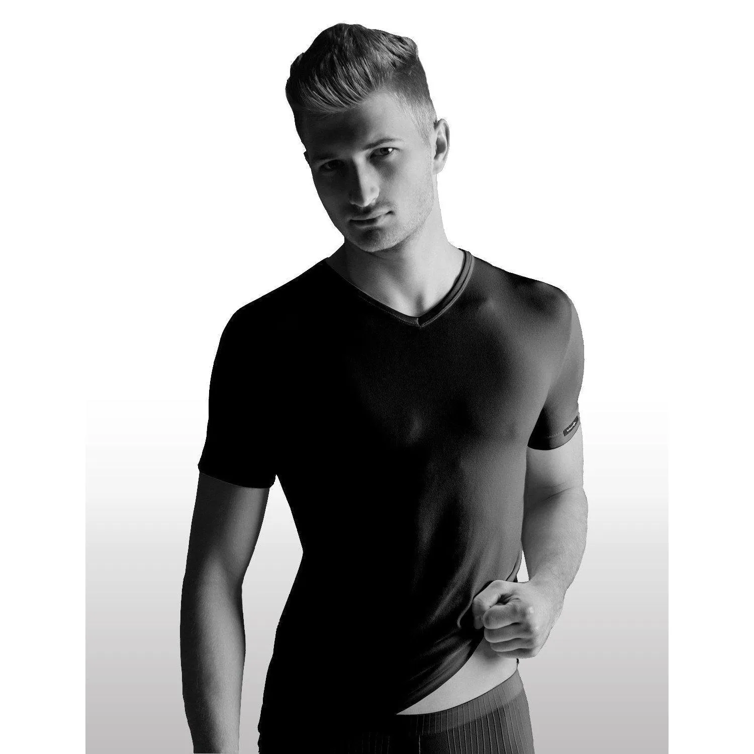 T-Shirt V-Neck